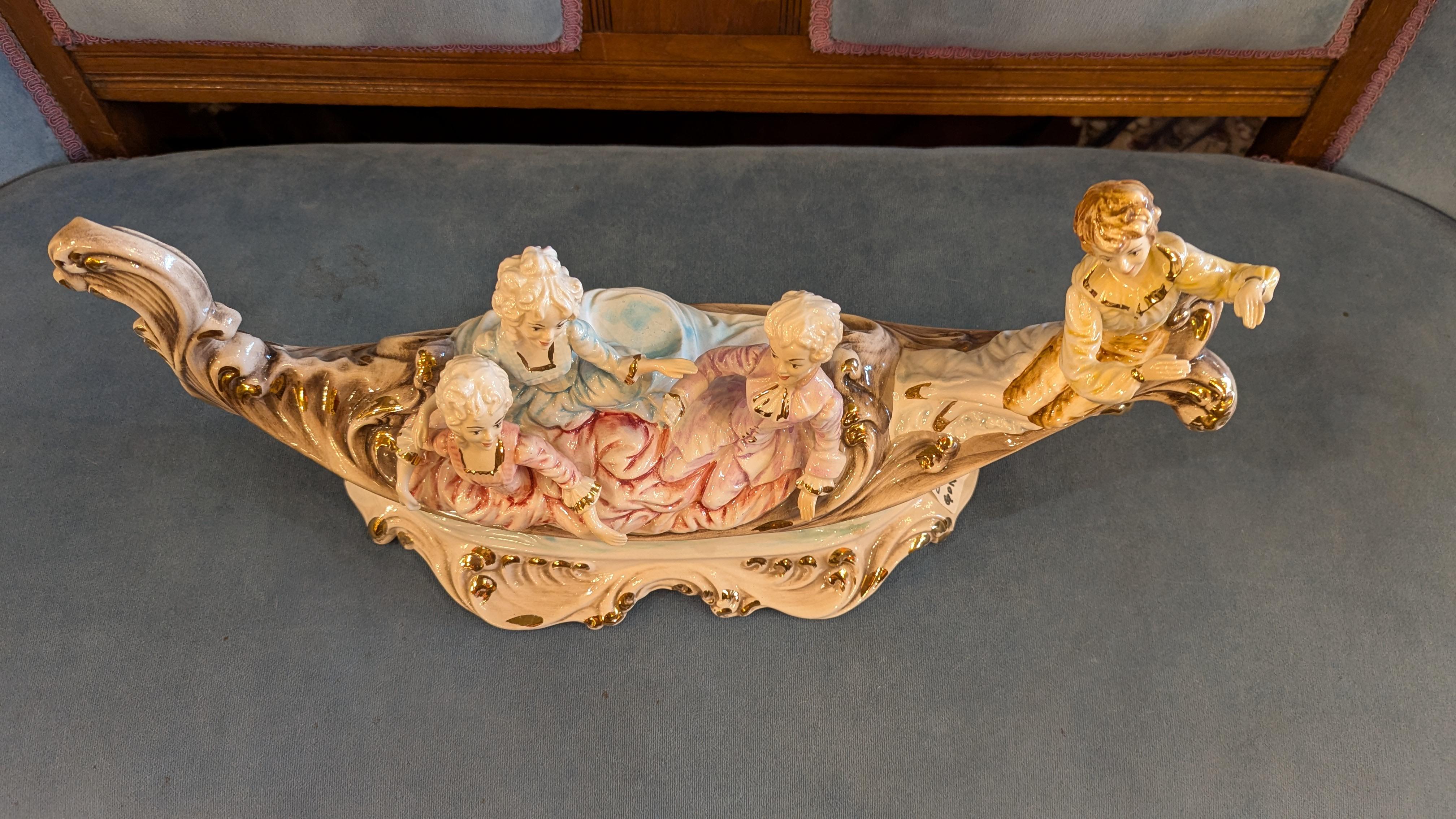 Porcellana Scena di gondola in stile Capodimonte in vendita
