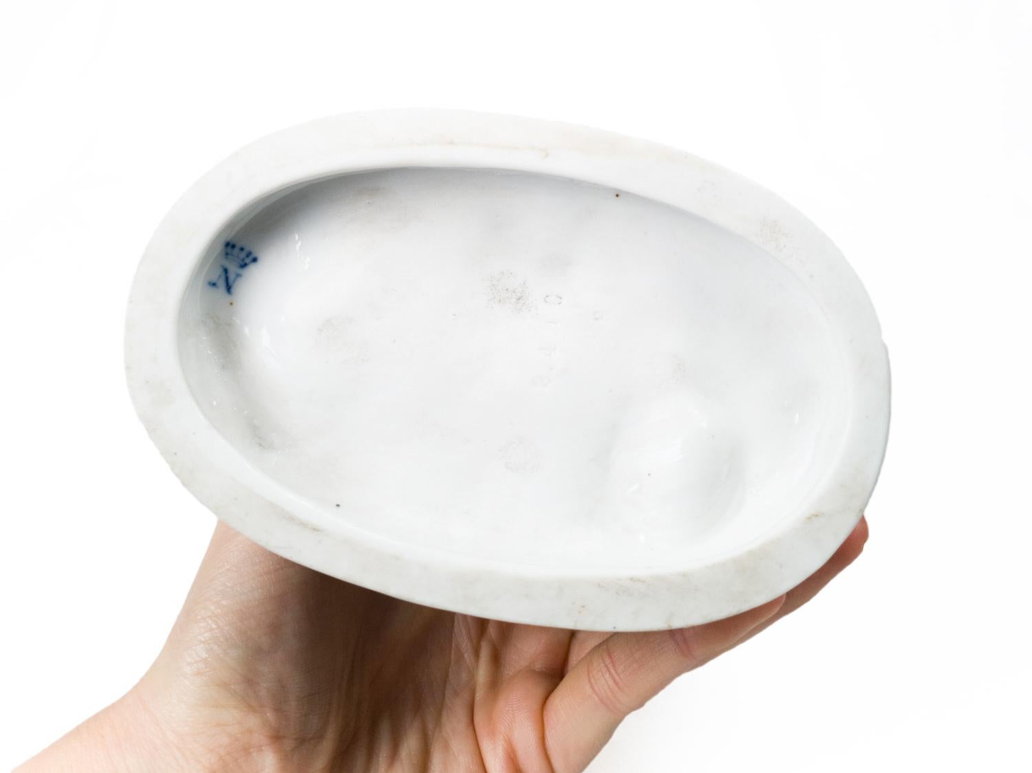 Italiano Figurina di coppia itinerante di Capodimonte, 1771-1834 in vendita