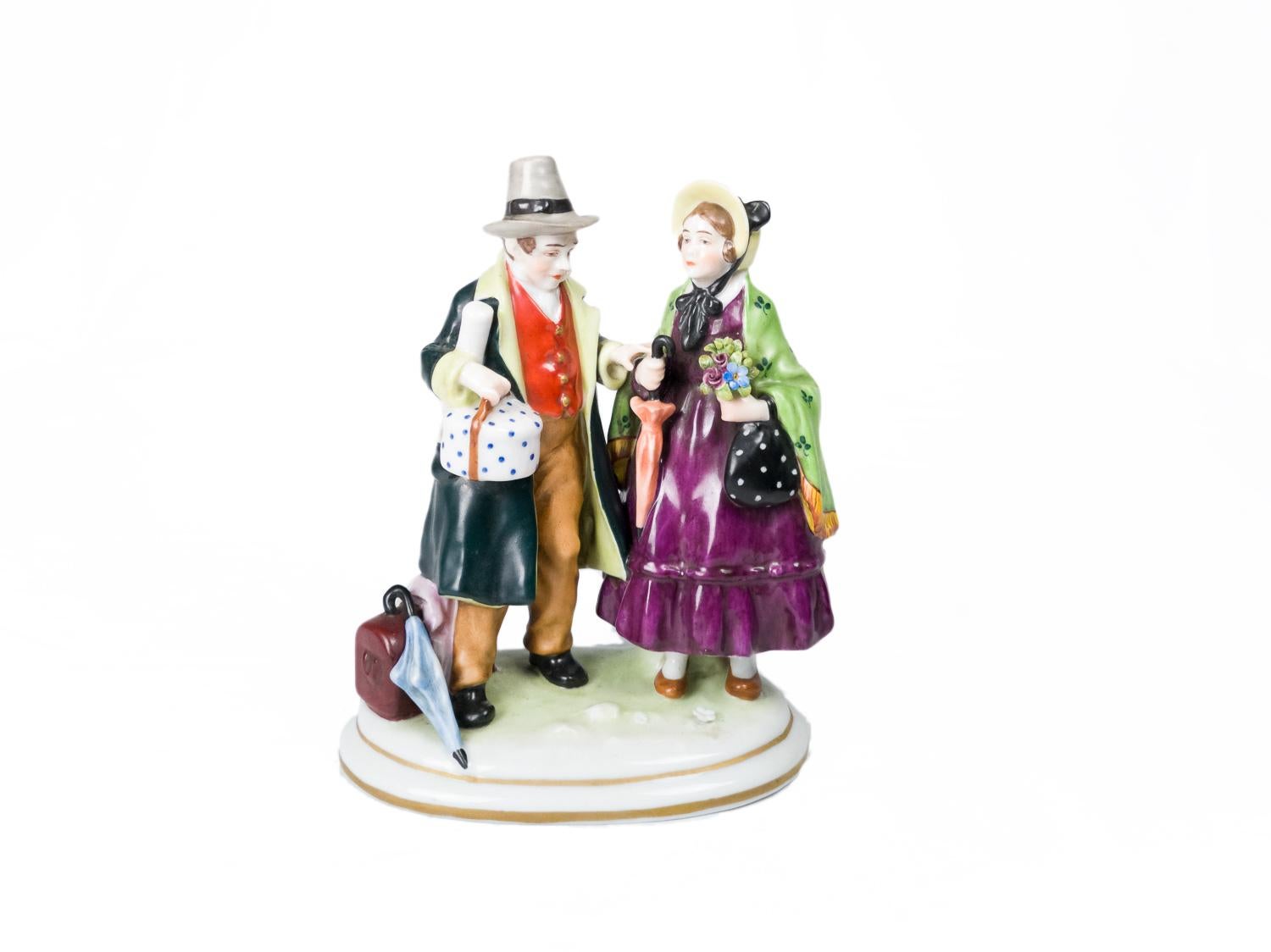 Figurilla de pareja viajera de Capodimonte, 1771-1834 en venta 1