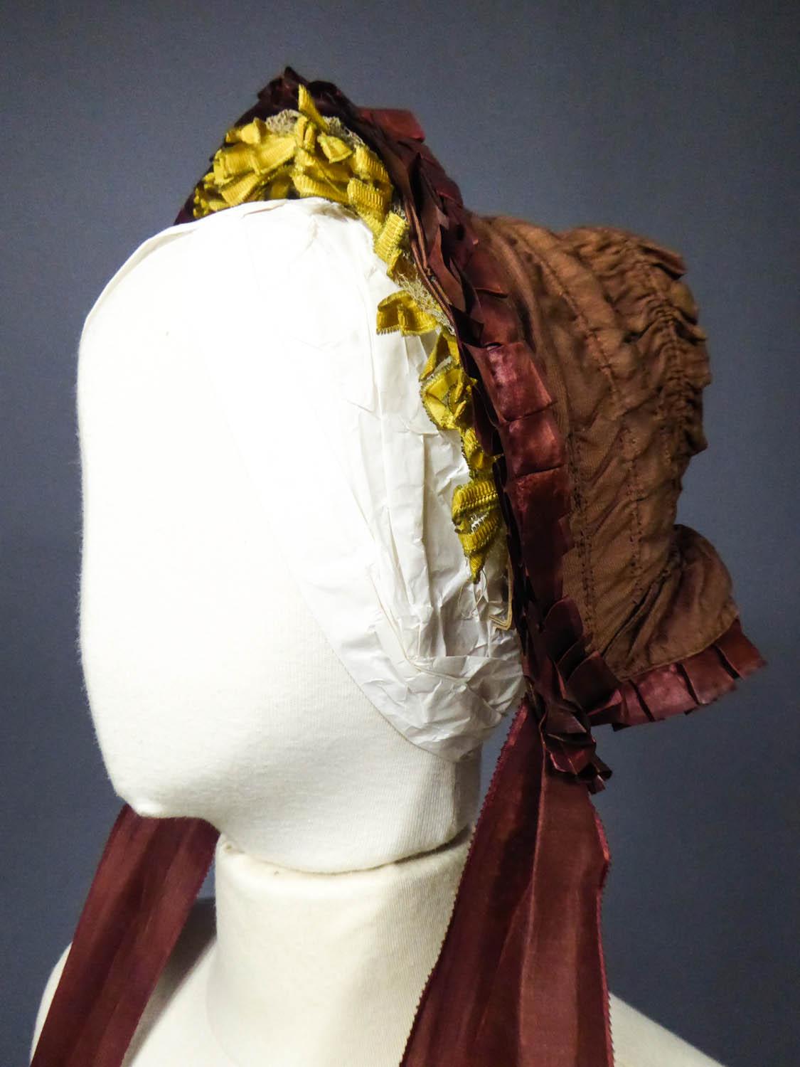 Women's Capote for Little Girl in Taffeta silk with Bavolet Circa 1860