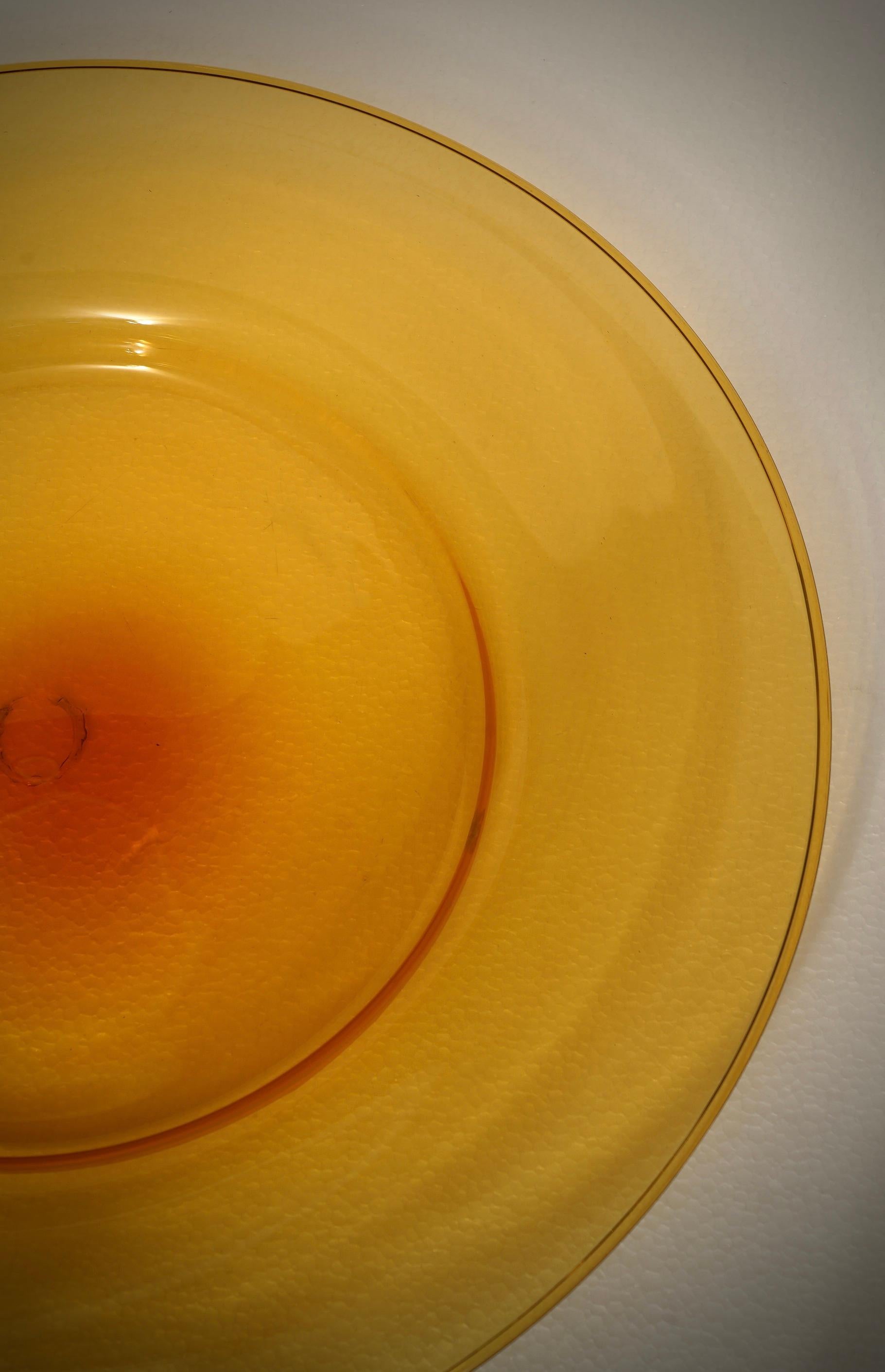 Inizio XX secolo Piatto rotondo in vetro arancione di Cappellin Murano, 1920 in vendita