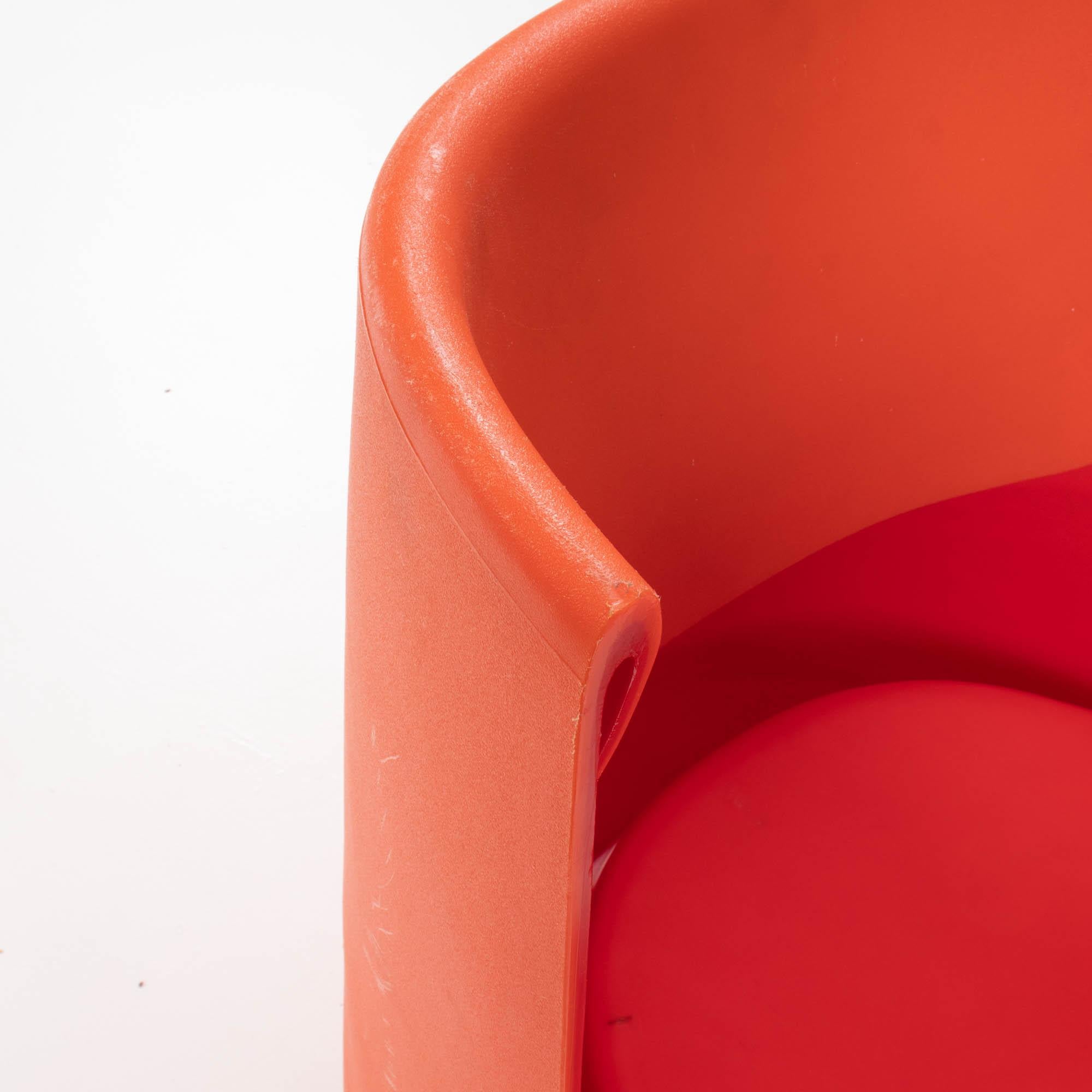 Cappellini by Ron Arad ‘Nona Rota’ Plastic Orange Armchairs, Set of 2 In Good Condition In London, GB
