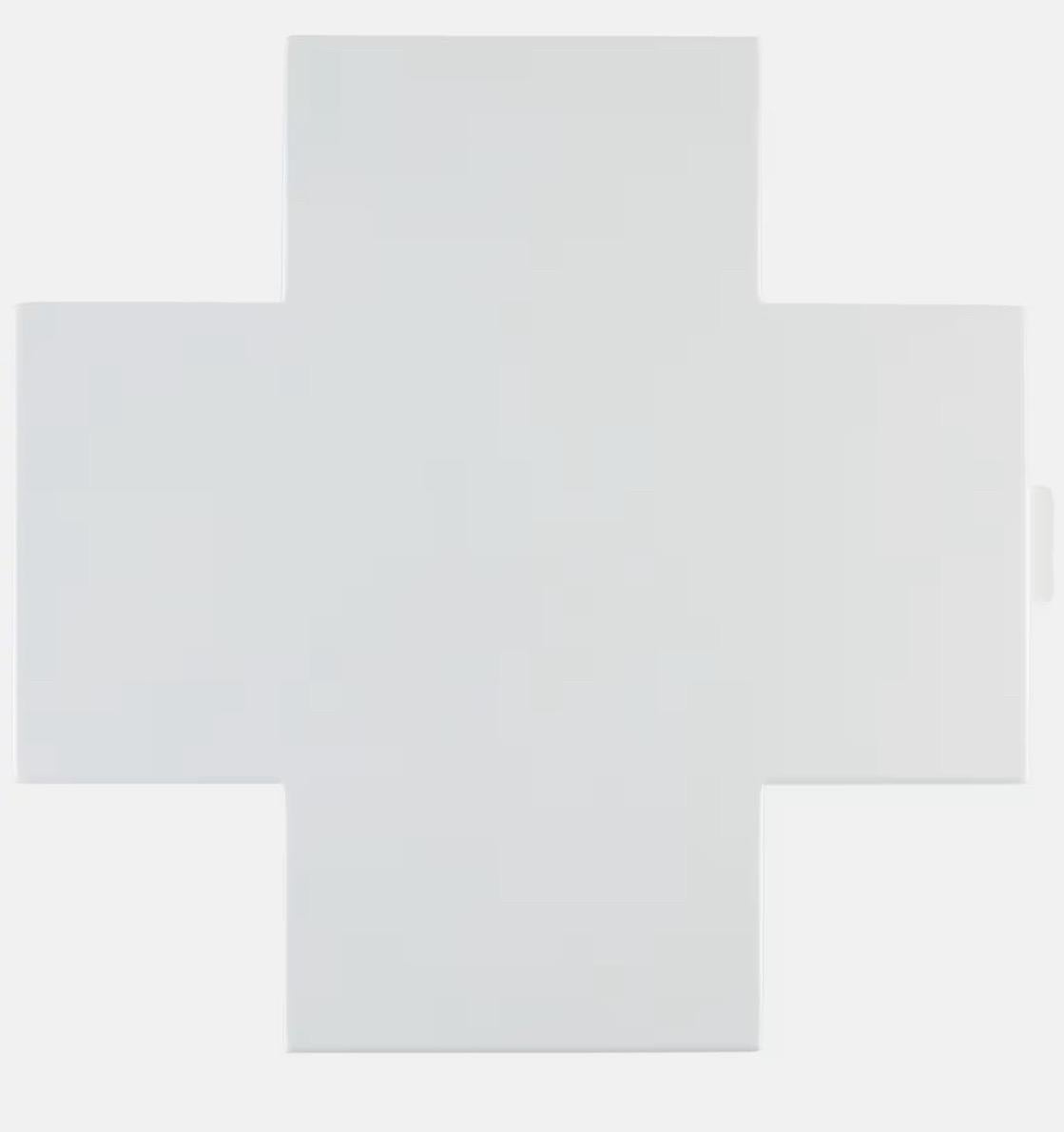 Cappellini Cross Medizinschrank in Weiß glänzend, Thomas Eriksson, Italien, 1990er Jahre.  

Thomas Erikssons Cross von Cappellini ist Aufbewahrungslösung und Wandkunst zugleich und ein unübersehbares Statement mit nachhaltiger Wirkung. Der aus