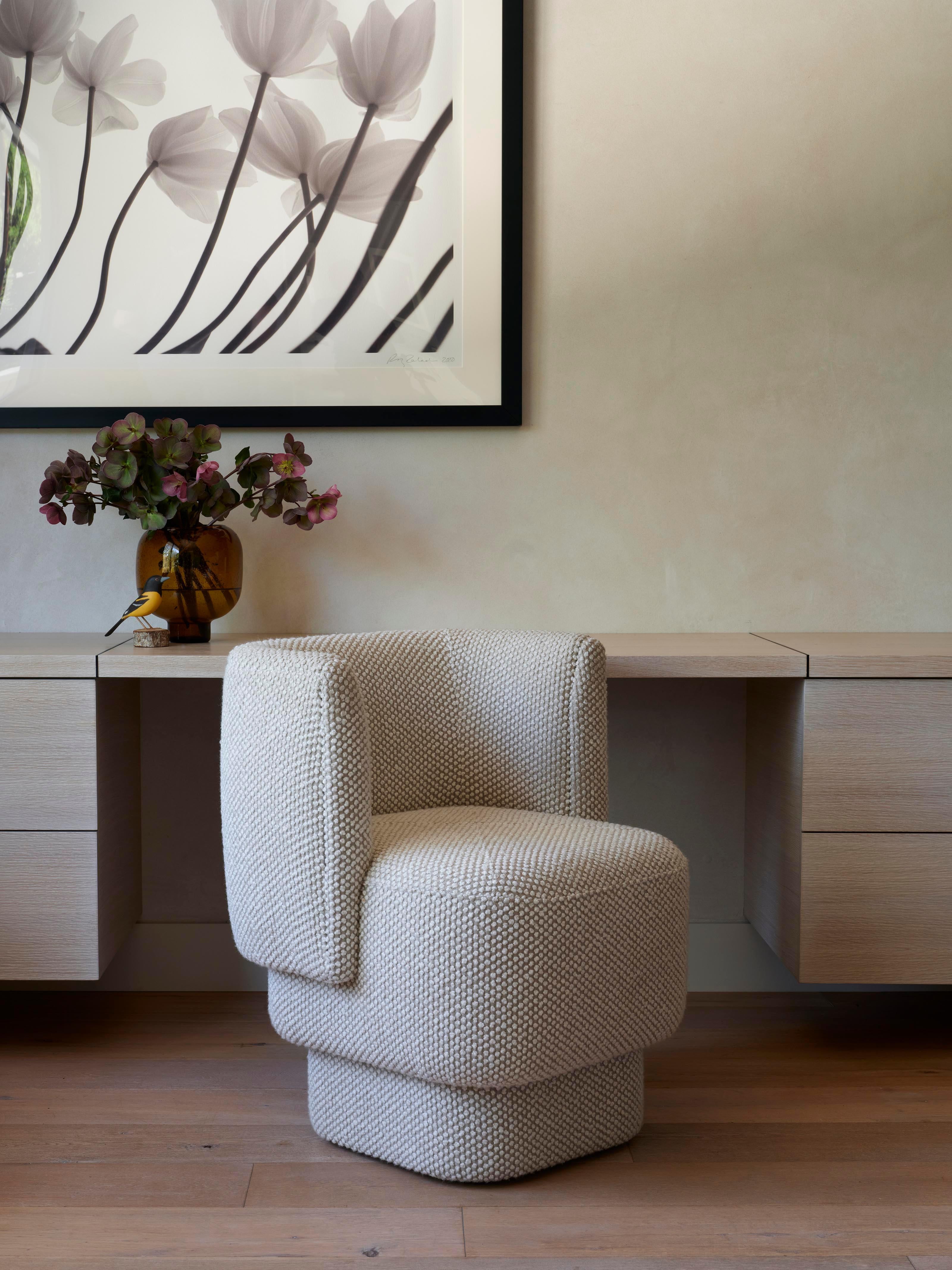 Capper Side Chair With Upholstered Base by Phase Design In New Condition In Geneve, CH