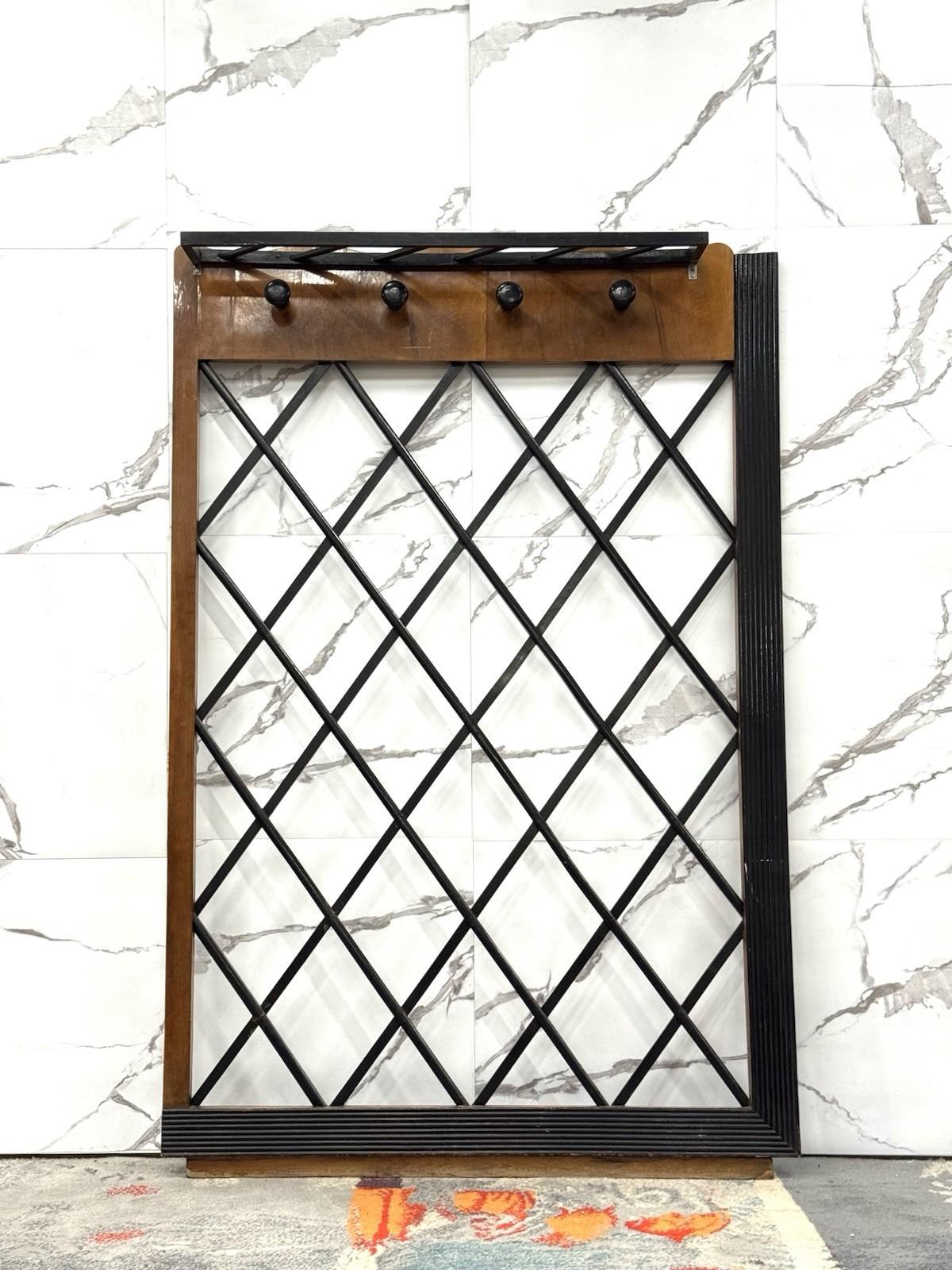 Mid-Century Modern Porte-manteau mural dans le style de Paolo Buffa Mid-Century 1950's design en vente