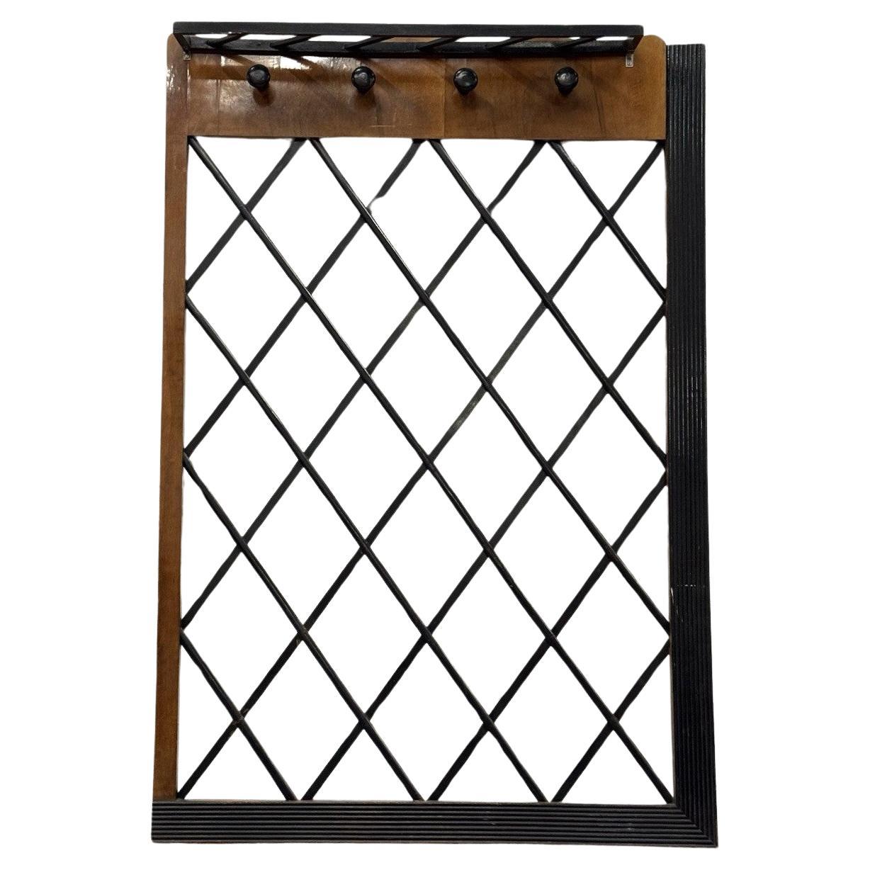 Porte-manteau mural dans le style de Paolo Buffa Mid-Century 1950's design en vente