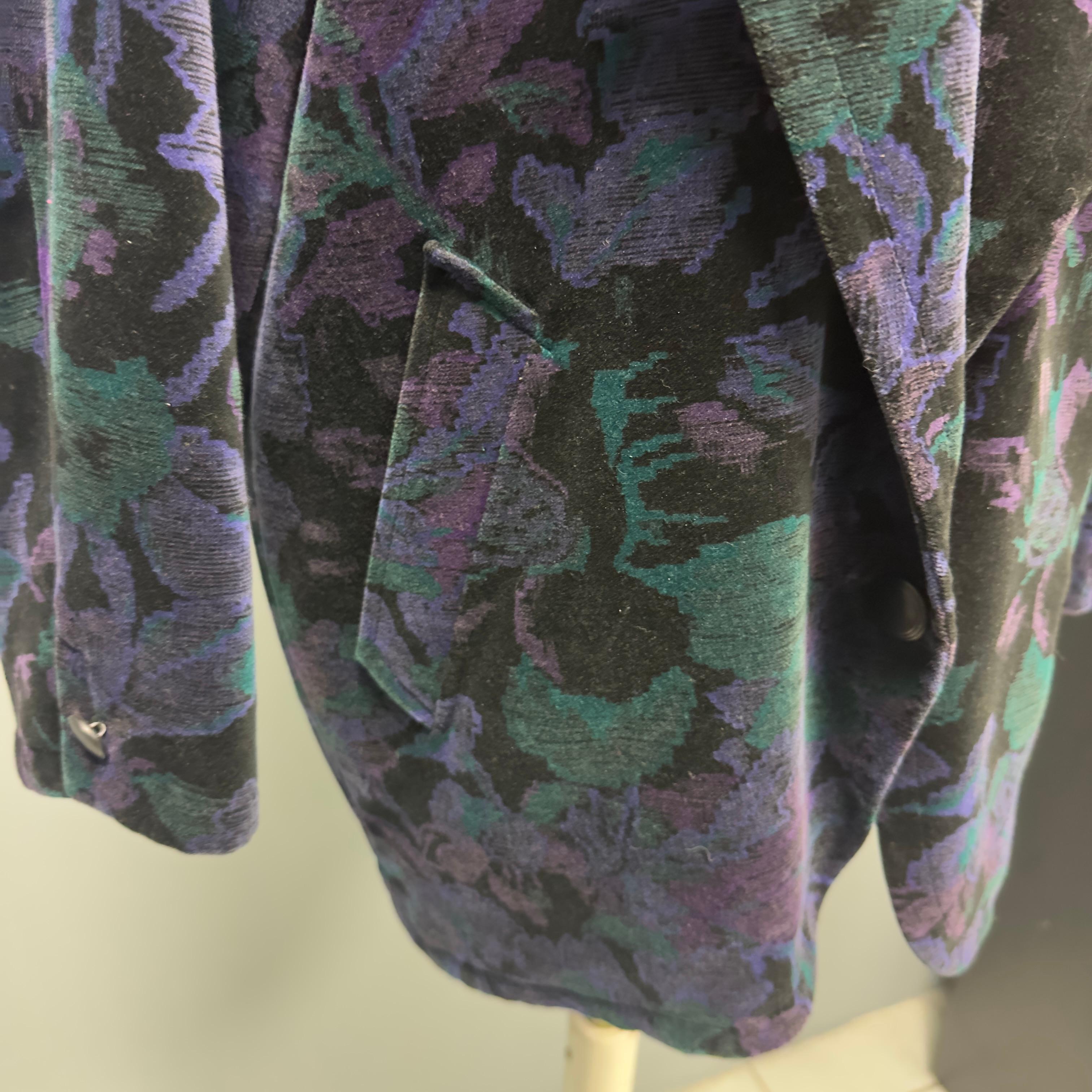 Gianni Versace coat for Genny 1980s like new In Excellent Condition For Sale In Basaluzzo, IT
