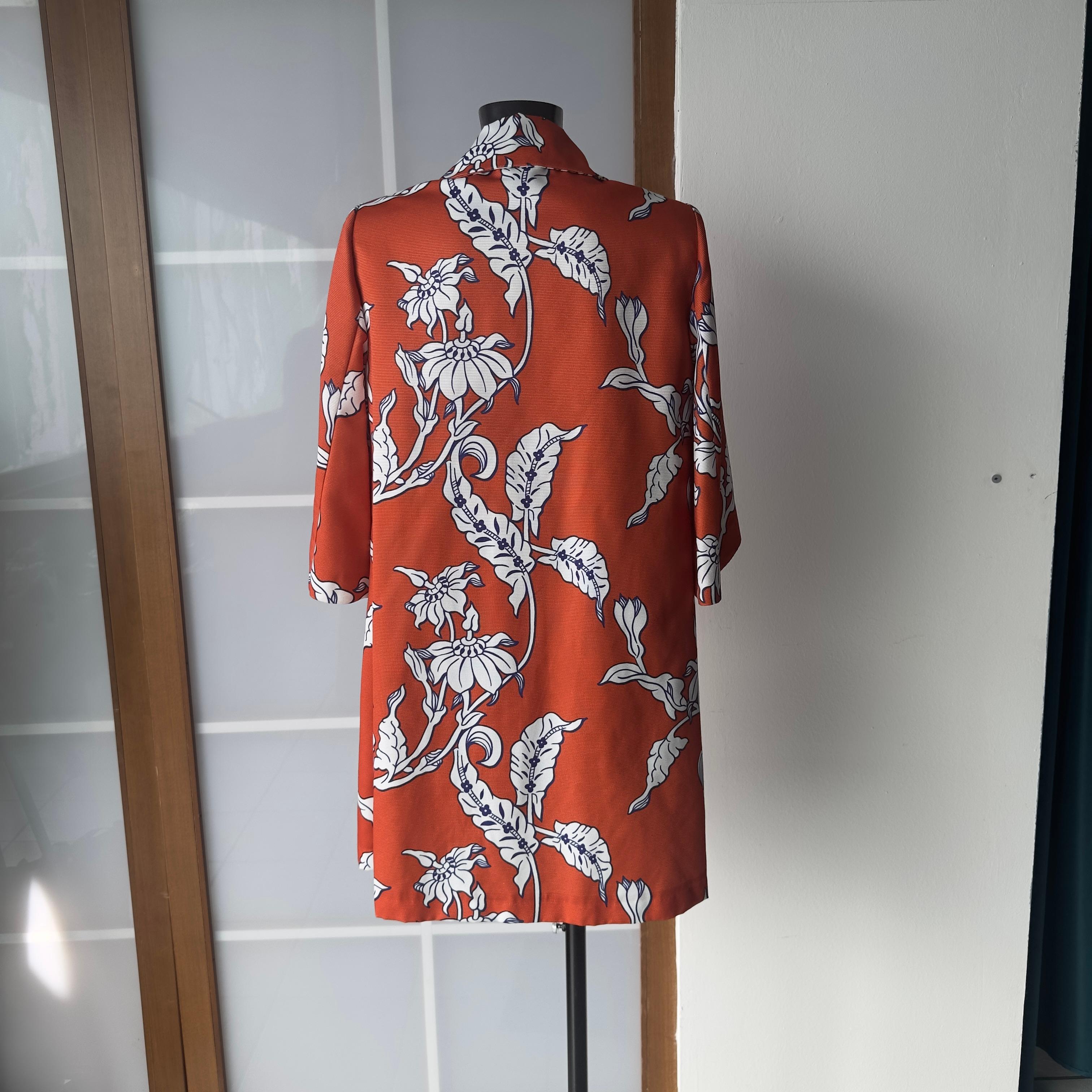 Brown Cappotto Prada leggero in ottime condizioni in vendita
