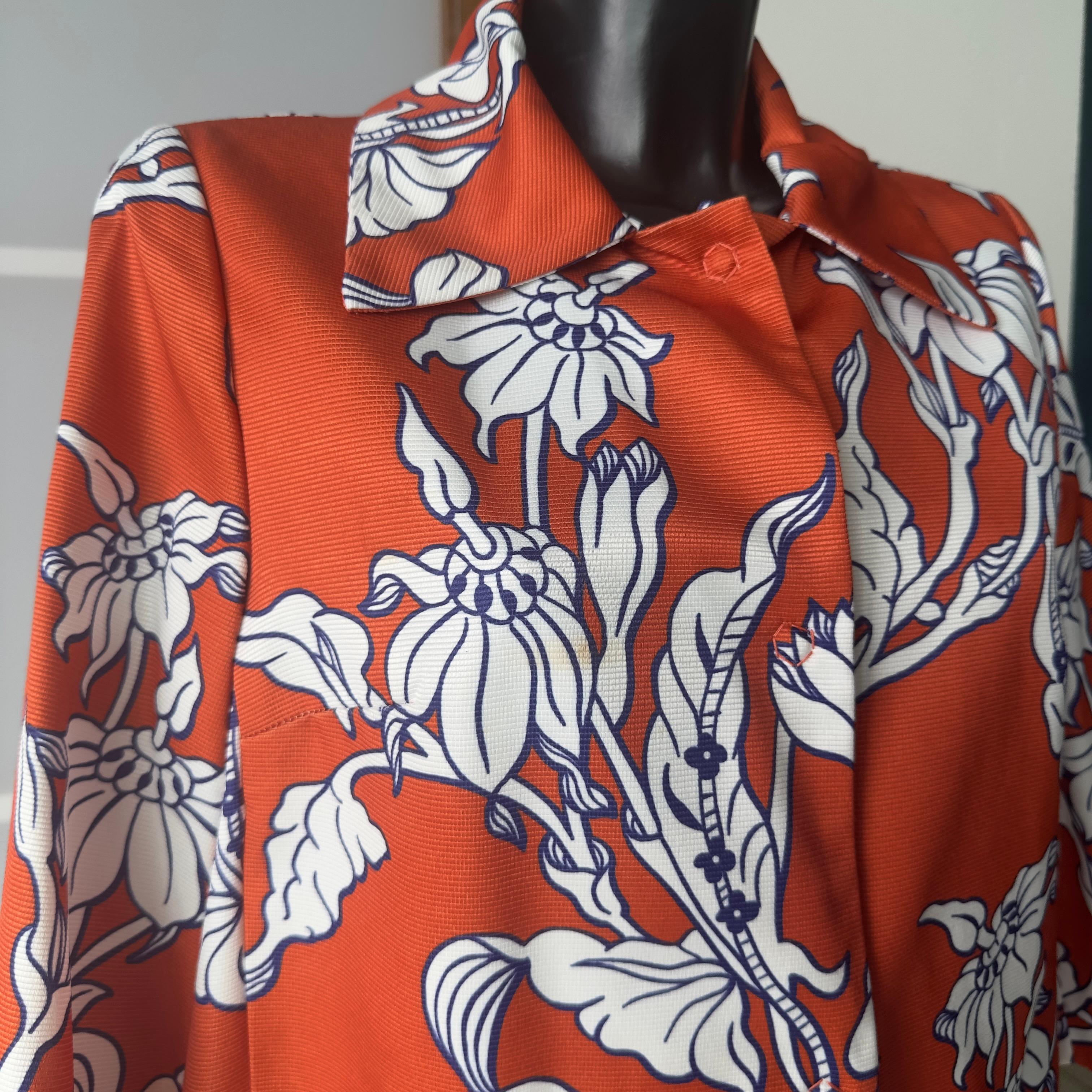 Donna Cappotto Prada leggero in ottime condizioni in vendita