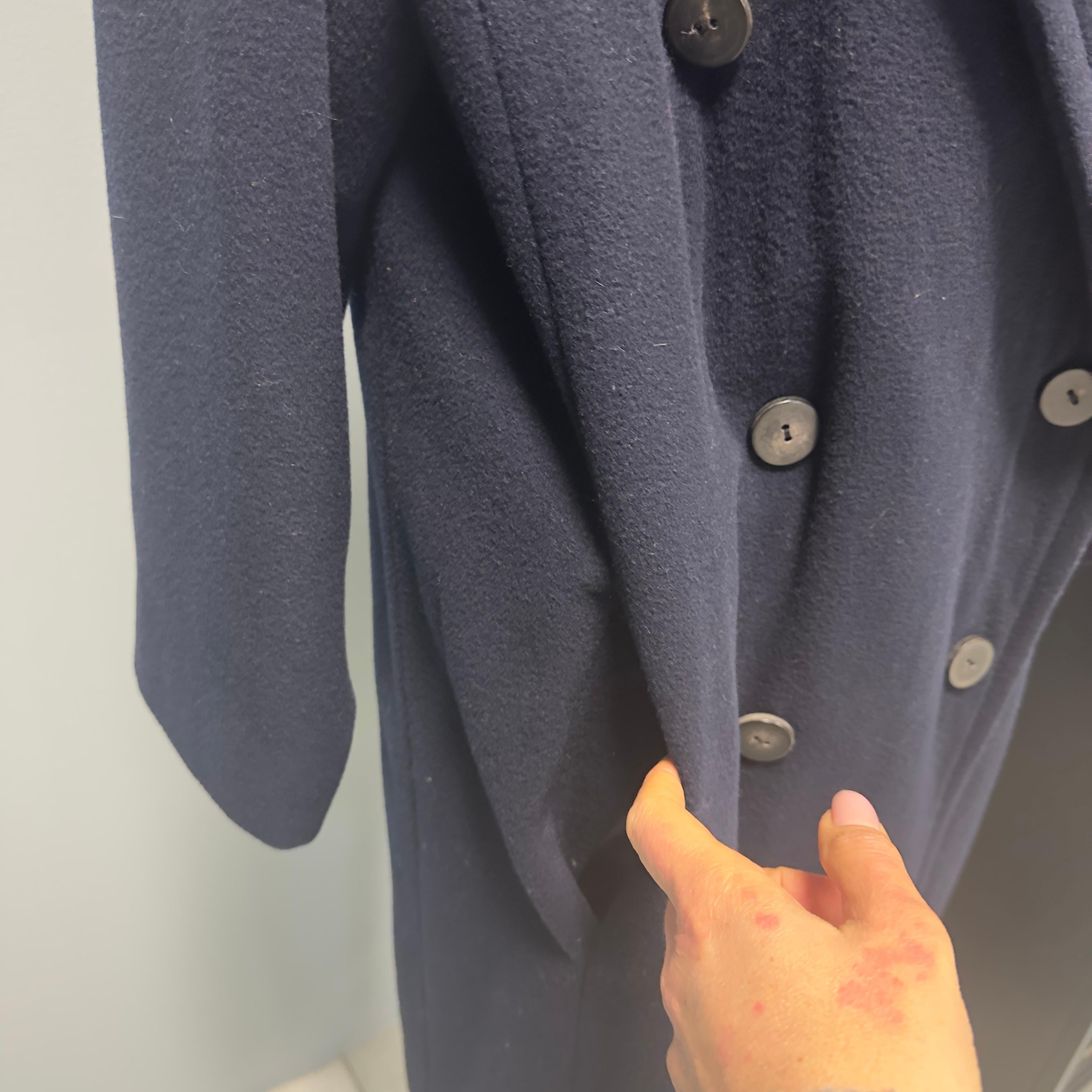 Yves Saint Laurent 80's coat in excellent condition For Sale 2