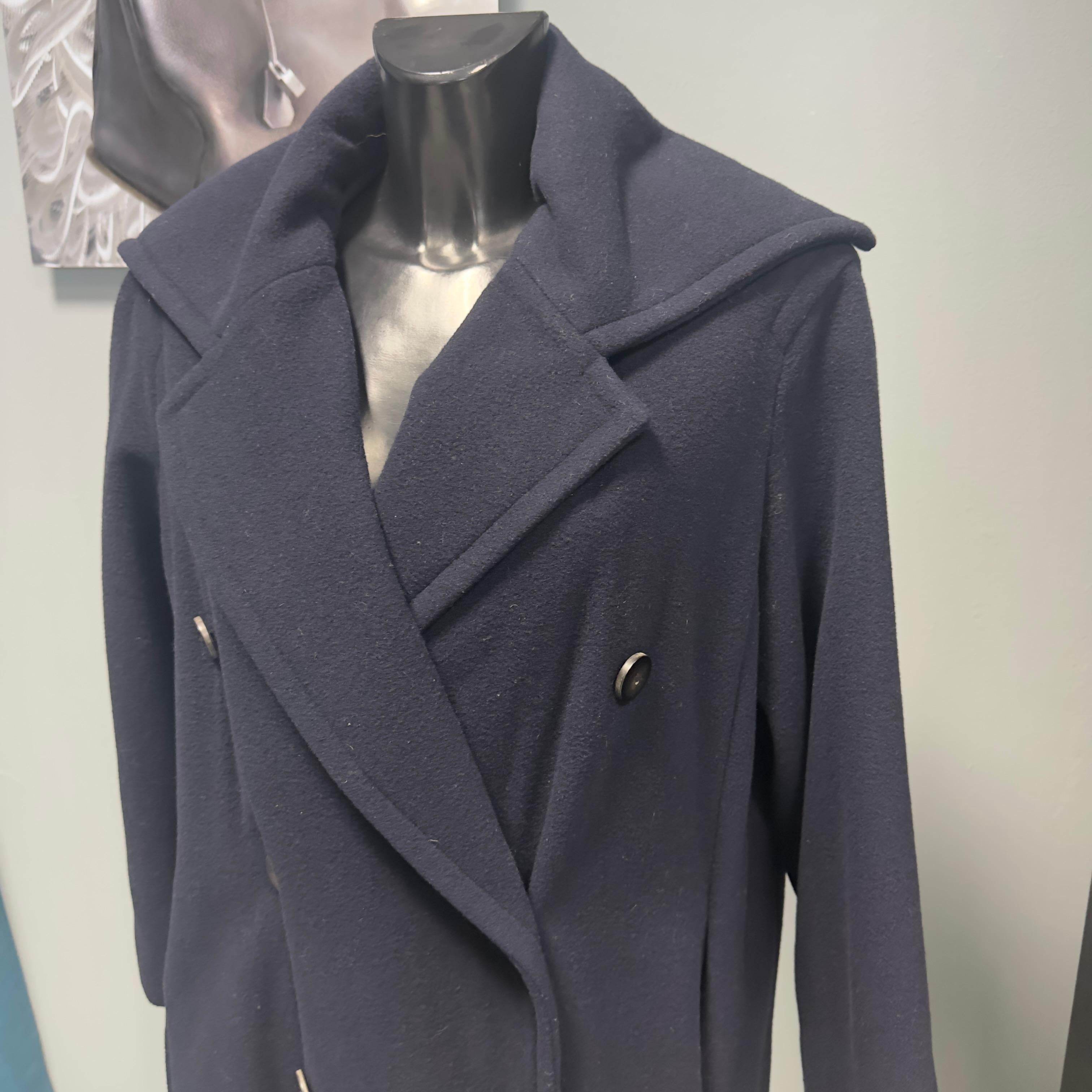Yves Saint Laurent 80's coat in excellent condition For Sale 4