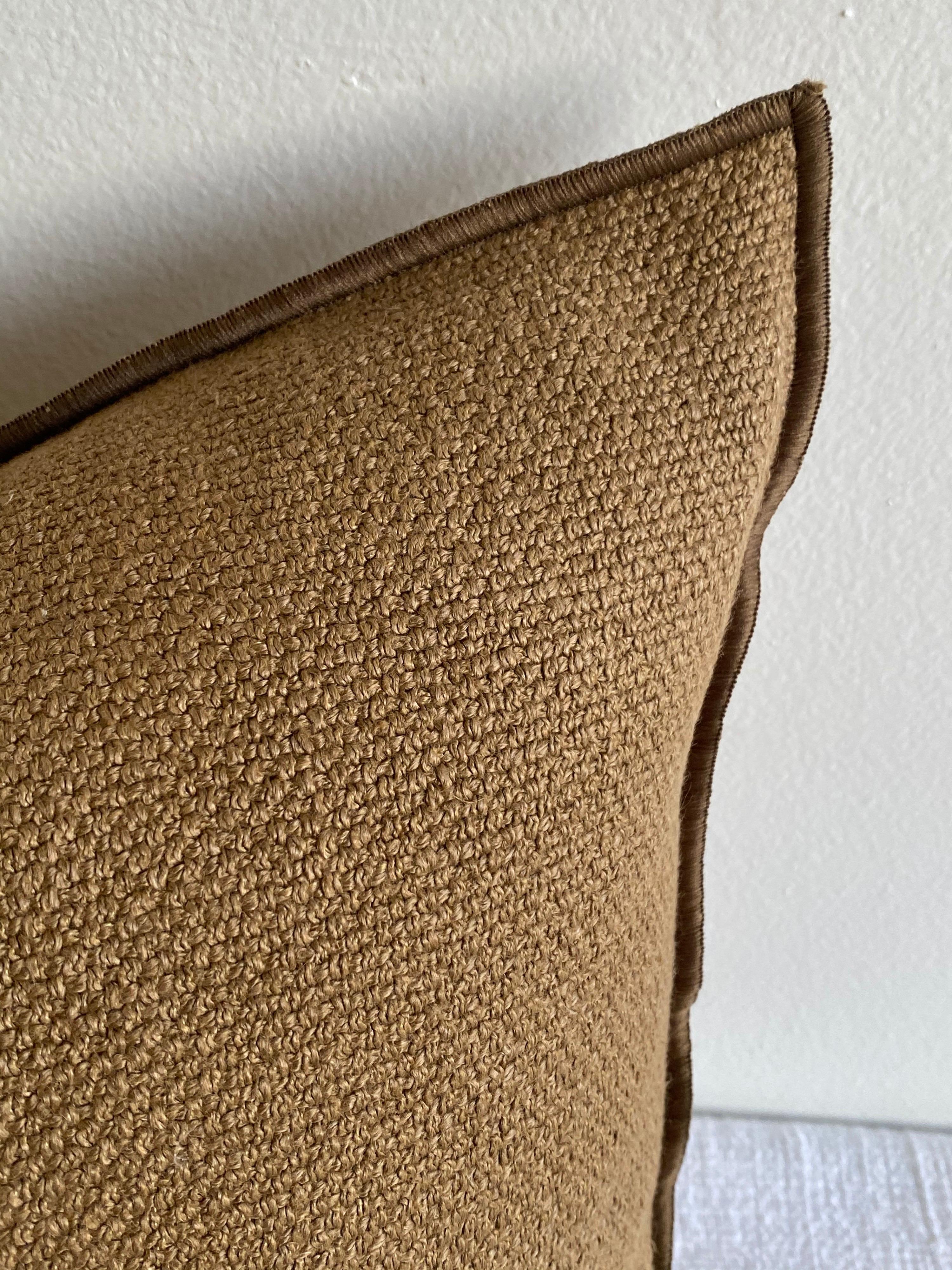 Custom linen blend accent pillow with down insert
Color: cappuccino fromentera
A copper / brown colored nubby textured style pillow with a stitched edge, metal zipper closure.
Size 15