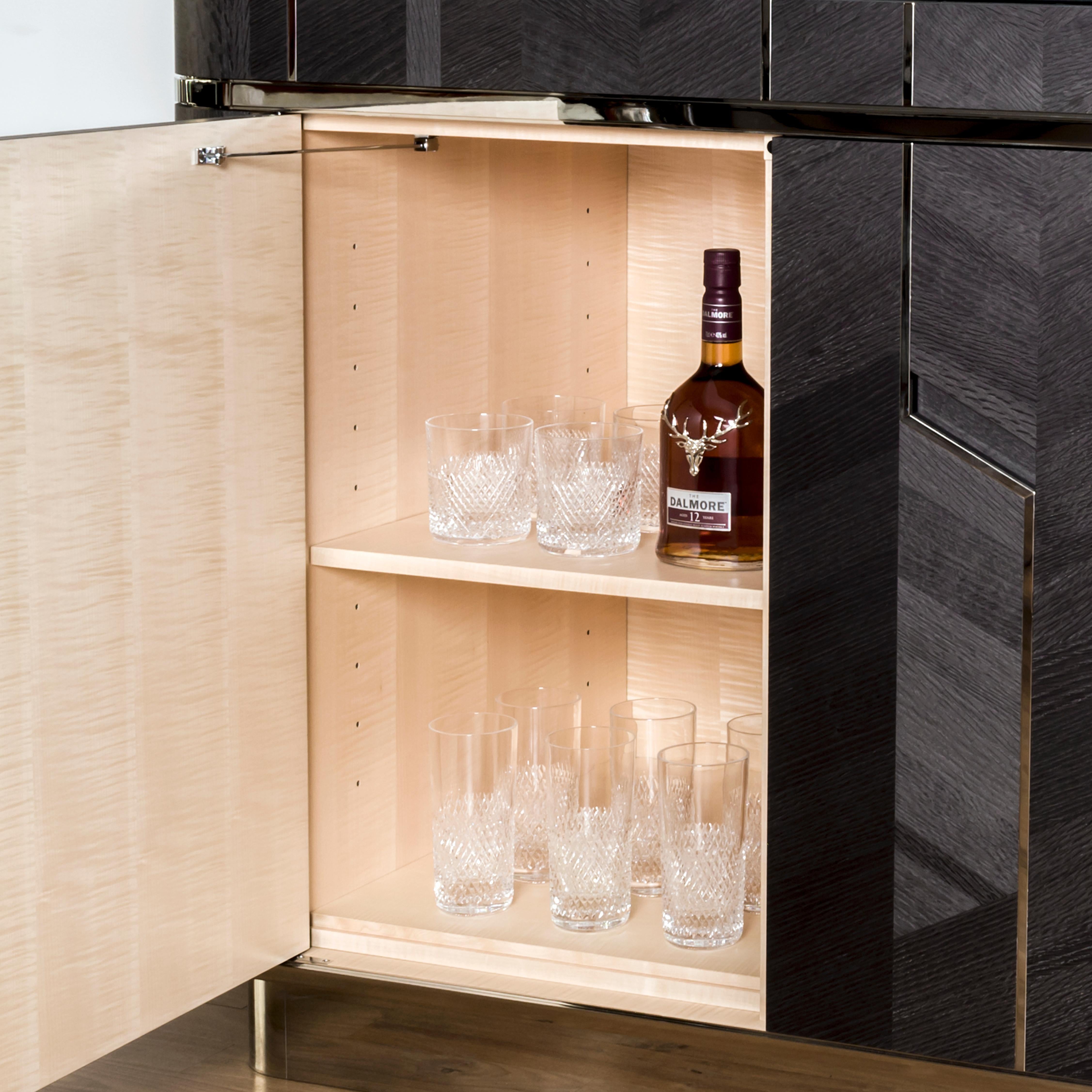 Caprea Niedrige Bar (Moderne) im Angebot