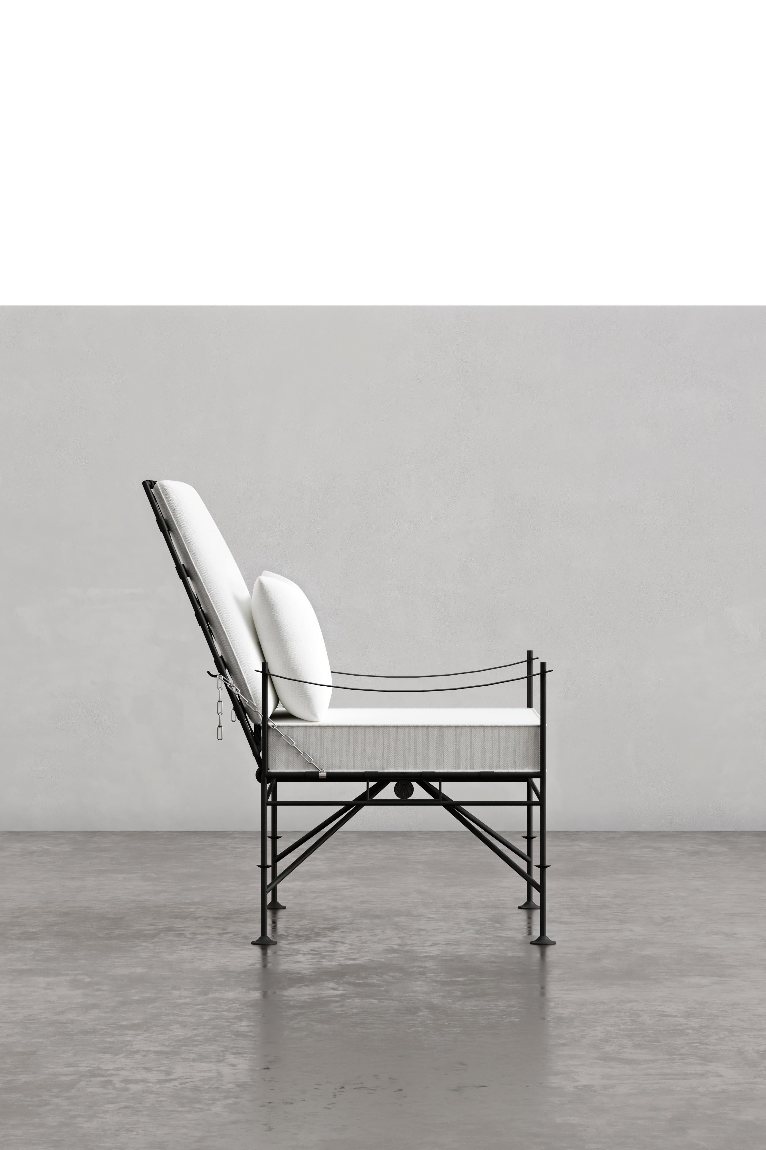 Sculpté à la main Capri Chain Chair Sling Arm en vente