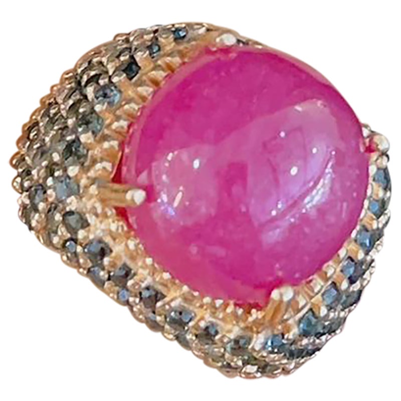 Anello da cocktail "Capri" con rubino rosso e zaffiro blu in oro e argento 22k