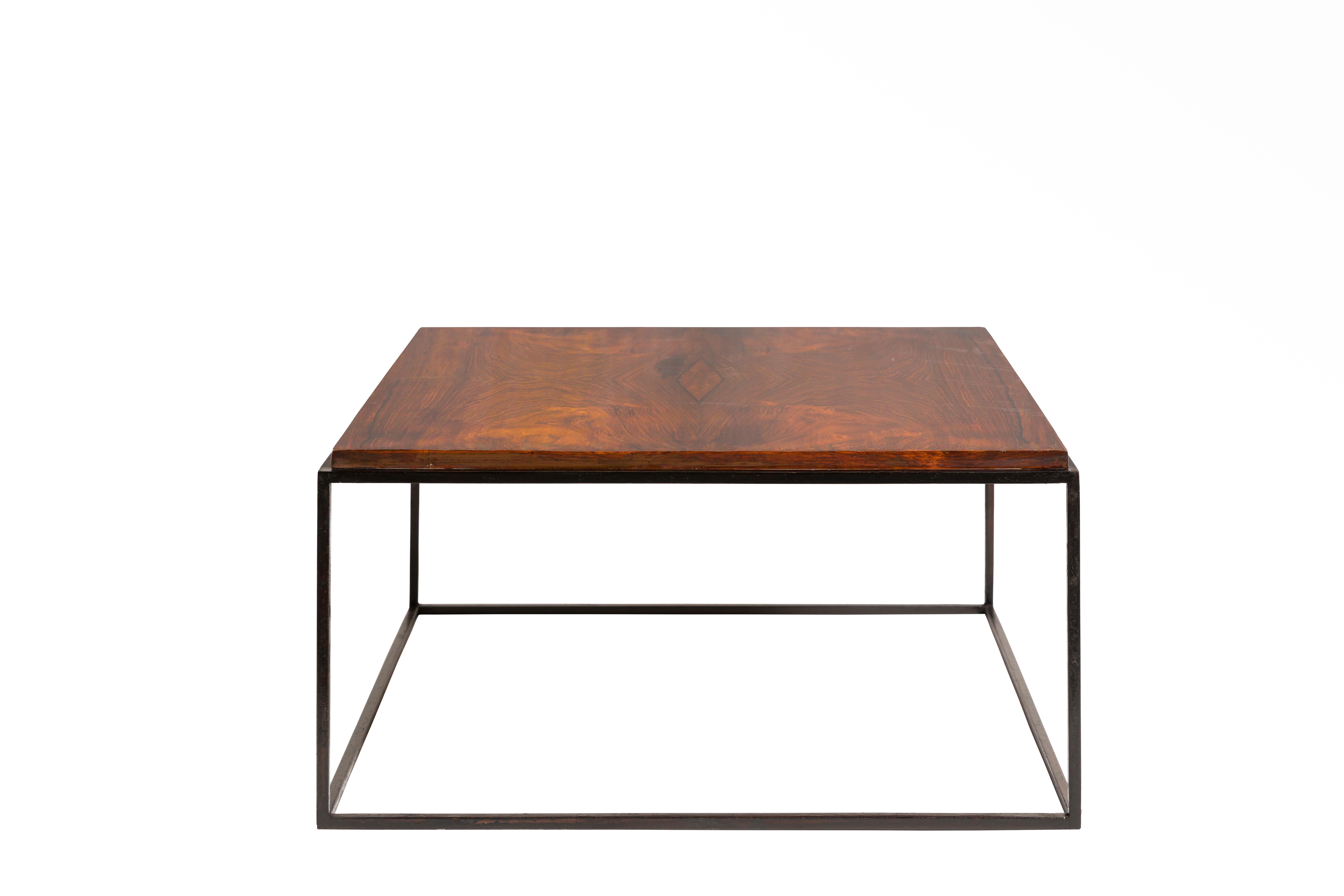 Mid-Century Modern Table d'appoint Capri par Jorge Zalszupin, Modernité du milieu du siècle, années 1960 en vente