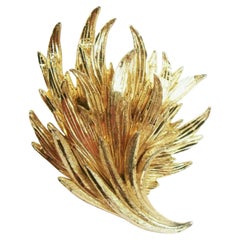 CAPRI - Vintage Gold Tone Feather Brooch - Tooled Finish - Signed - Circa 1970's
