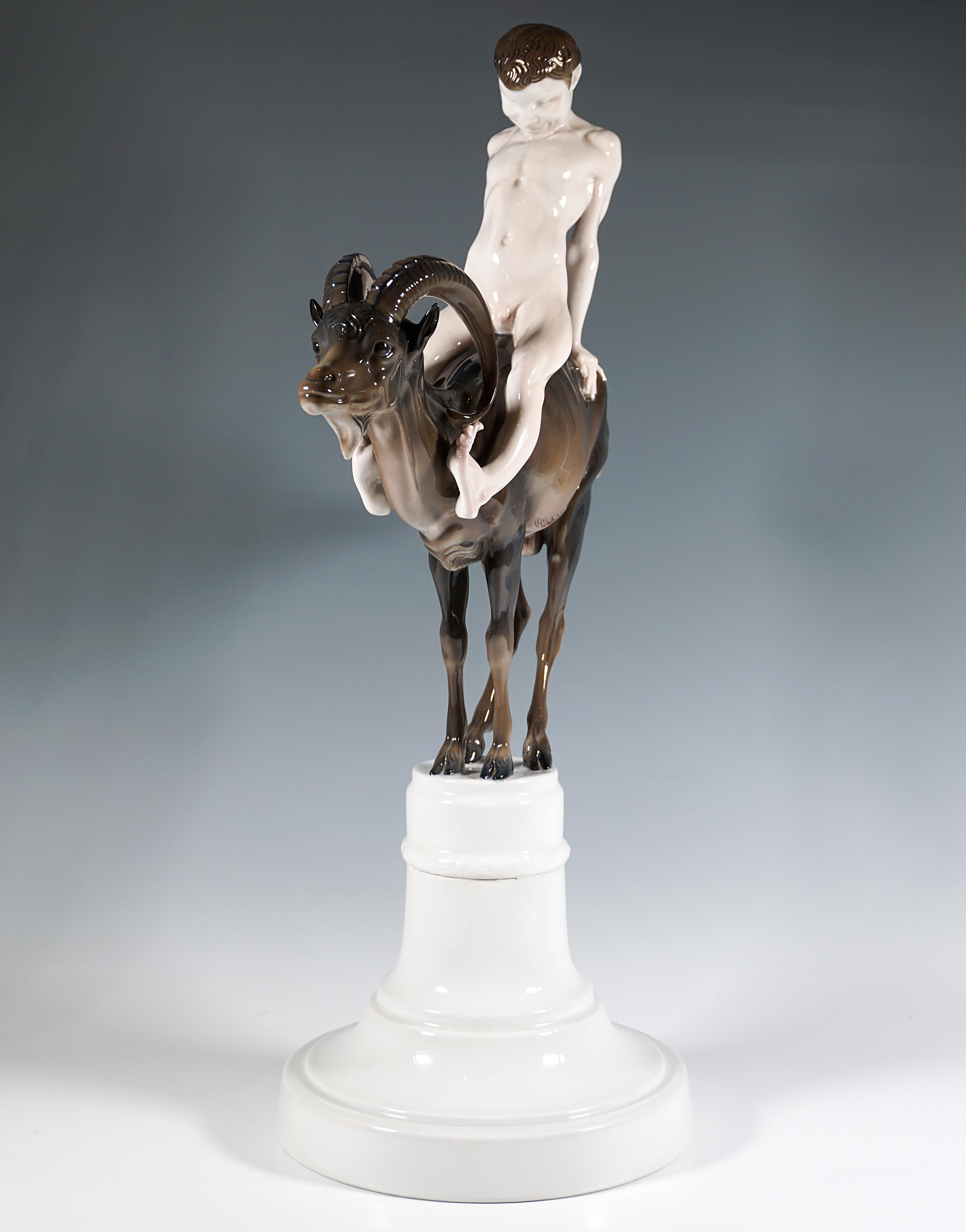 Tedesco Ragazzo su stambecco 'Capriccio', Grande gruppo in porcellana, Rosenthal Porcelain Germania, 61 cm in vendita