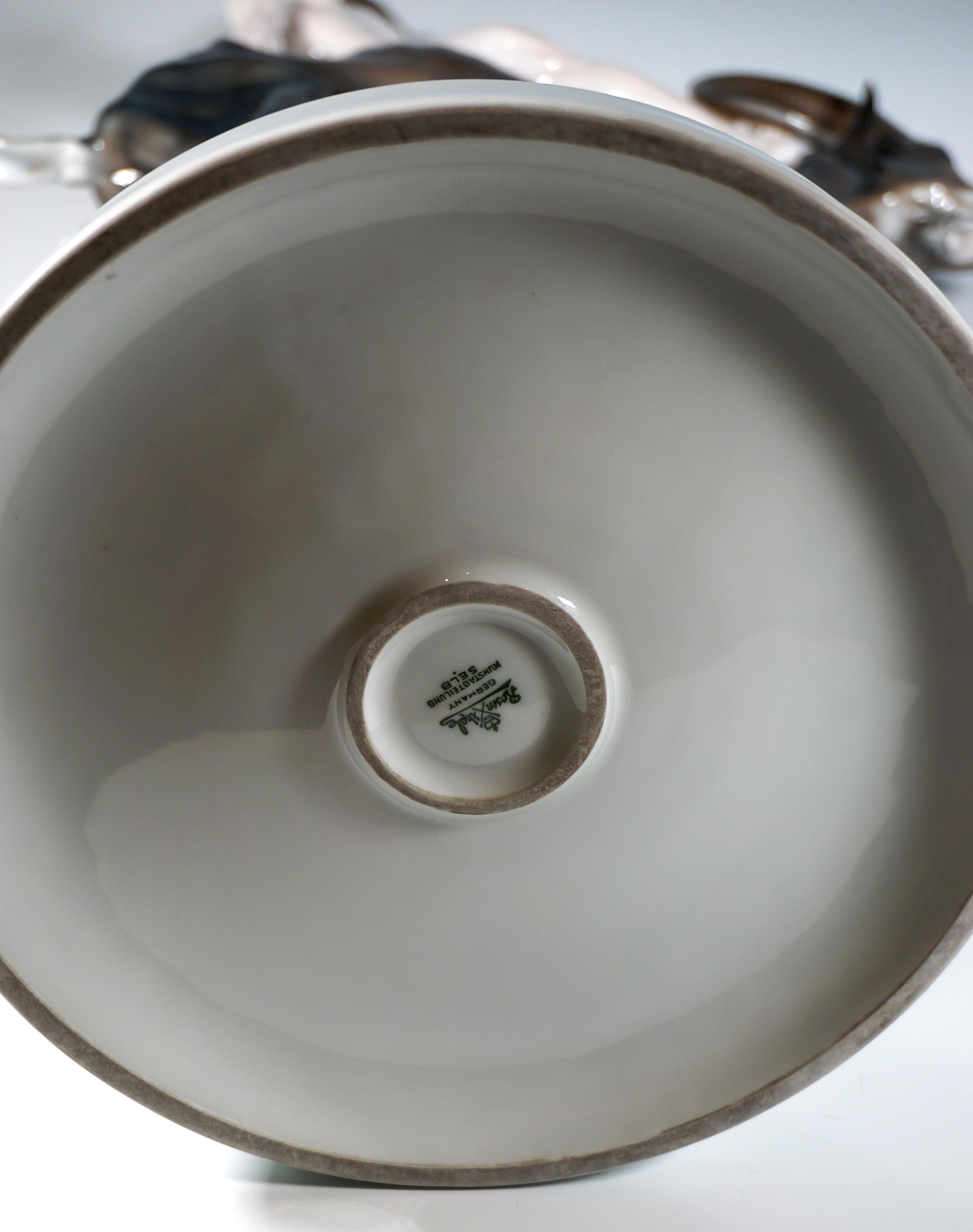Ragazzo su stambecco 'Capriccio', Grande gruppo in porcellana, Rosenthal Porcelain Germania, 61 cm In condizioni buone in vendita a Vienna, AT