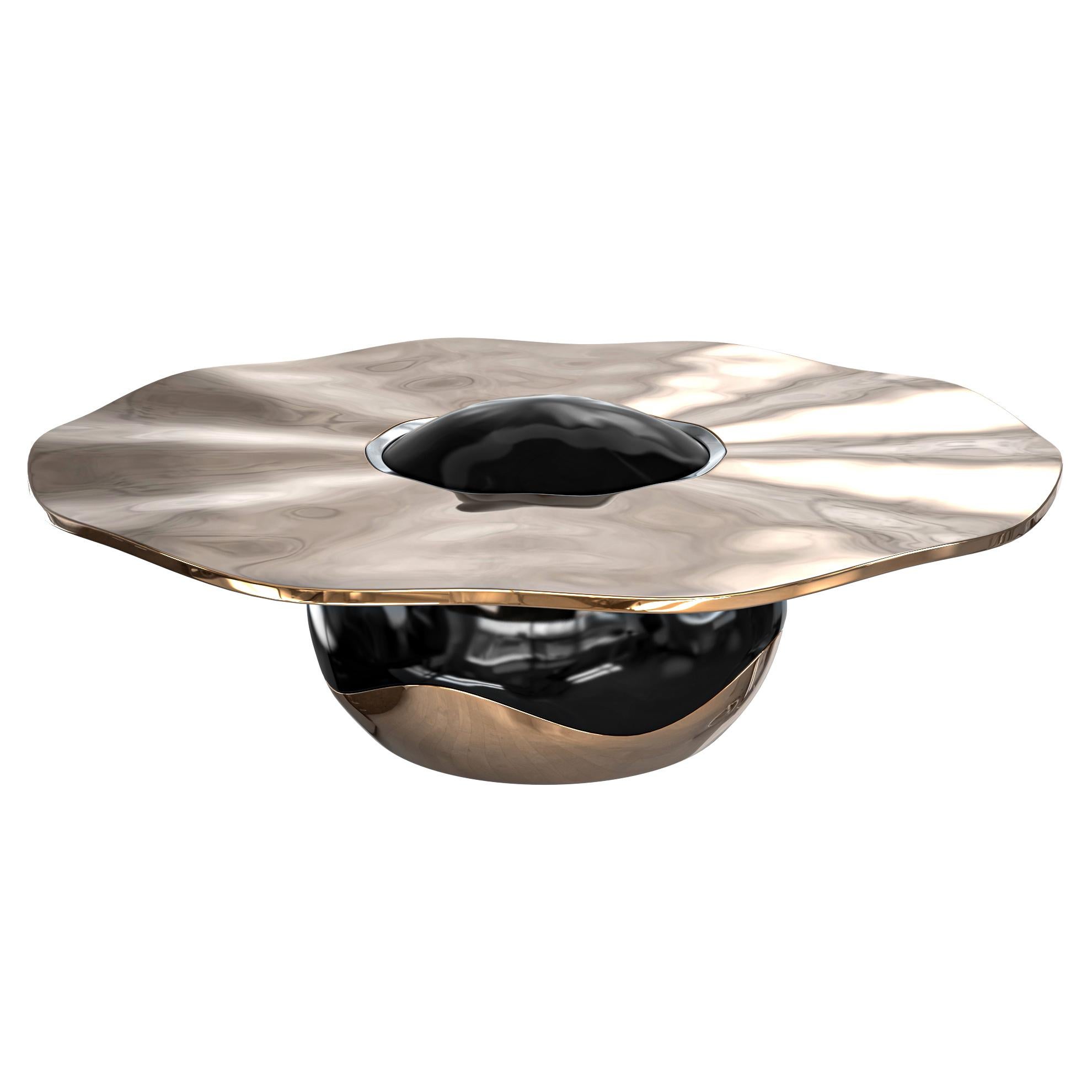 Métal Table basse Capriccio en bronze, fabriquée à la main, Istanbul en vente