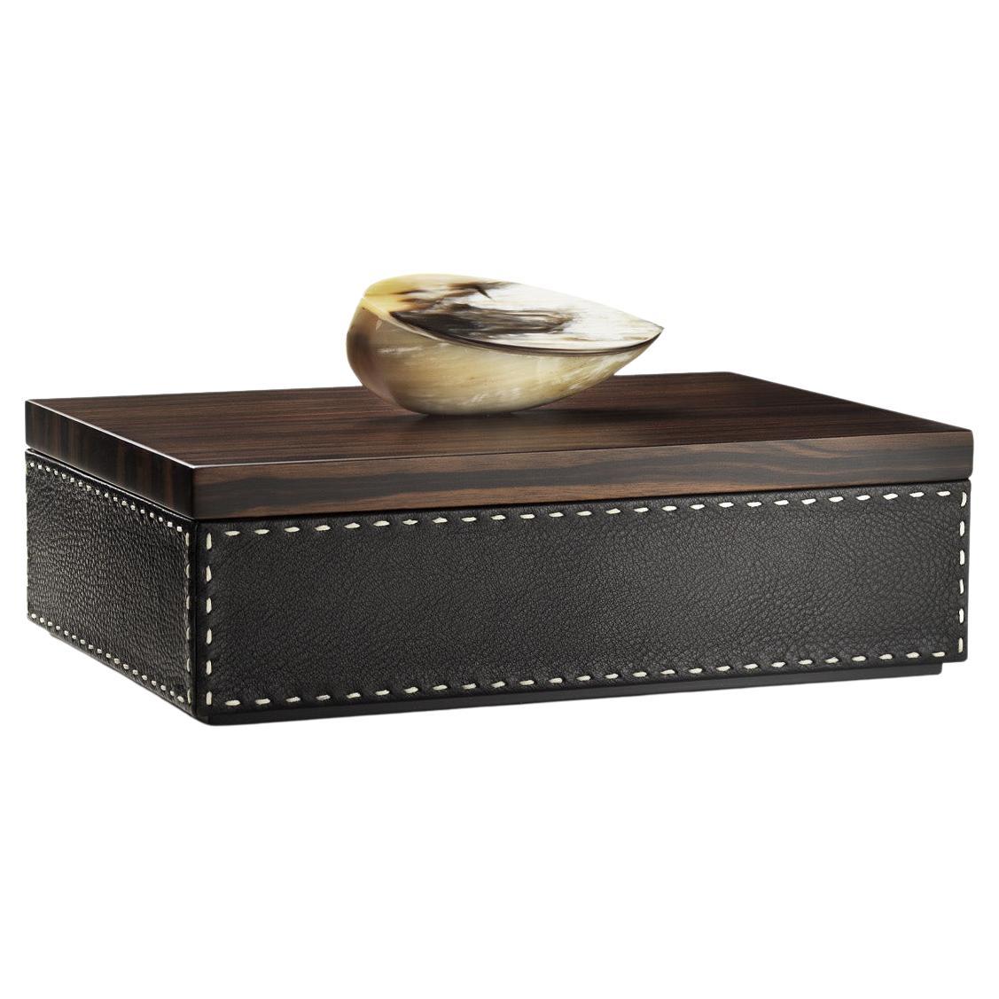 Capricia Box in Pebbled Leather with Handle in Corno Italiano, Mod. 4478 For Sale