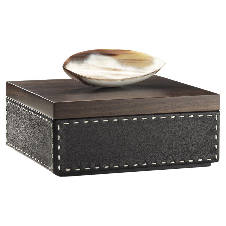 Capricia Square Box in Pebbled leather with Handle in Corno Italiano, Mod. 4476 For Sale