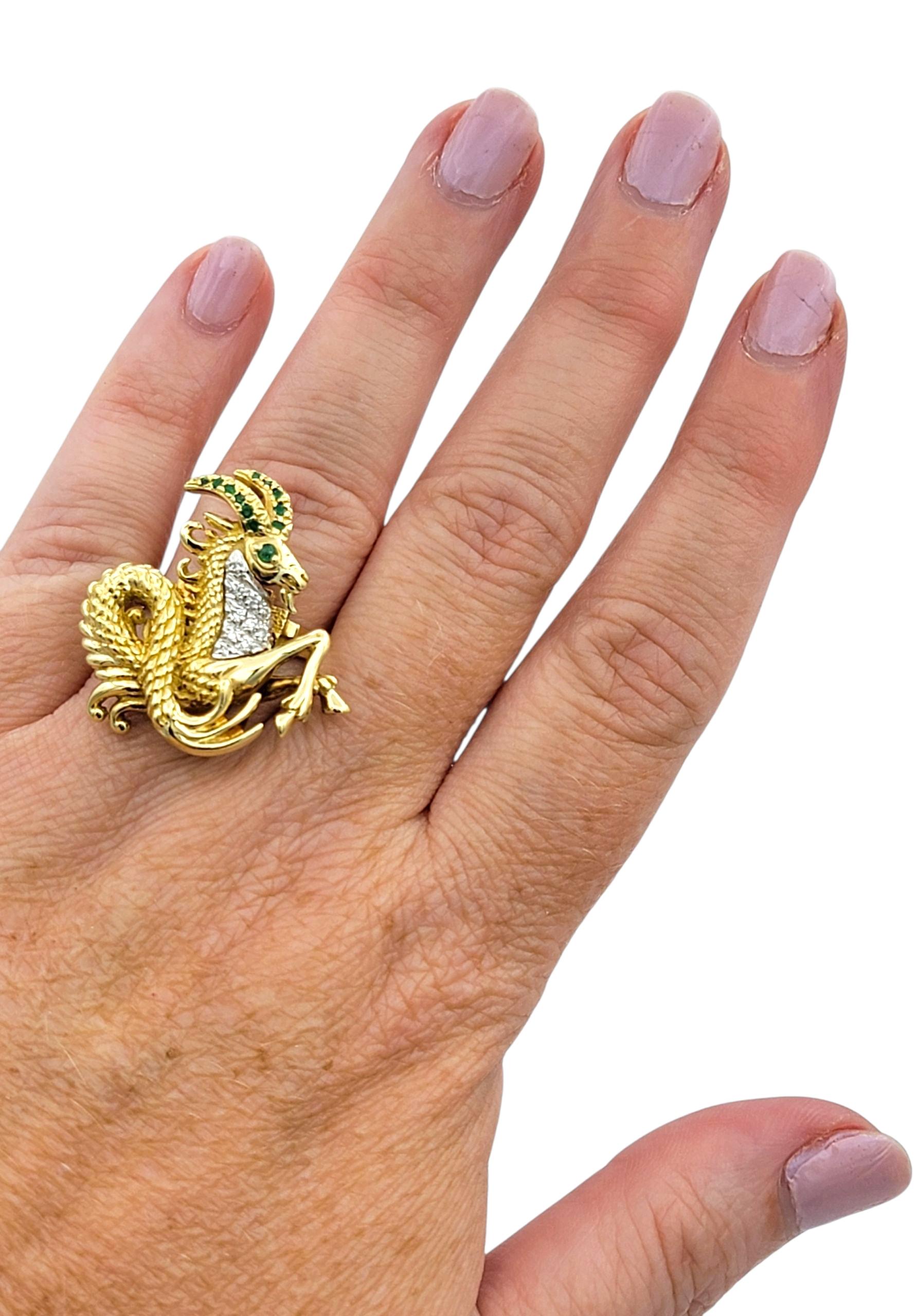 Anello / Spilla convertibile Capricorno Sea Goat in oro giallo 18 carati lucido in vendita 3