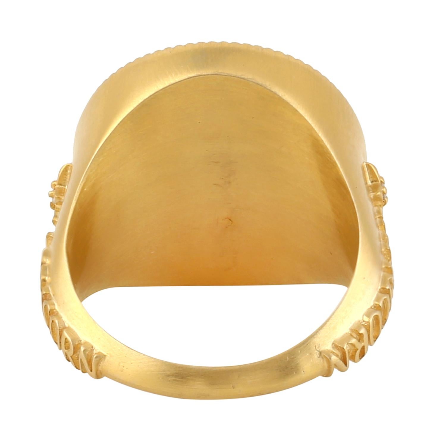 Capricorn Tierkreiszeichen-Ring mit natürlichen Pavé-Diamanten aus Gelbgold (Gemischter Schliff) im Angebot