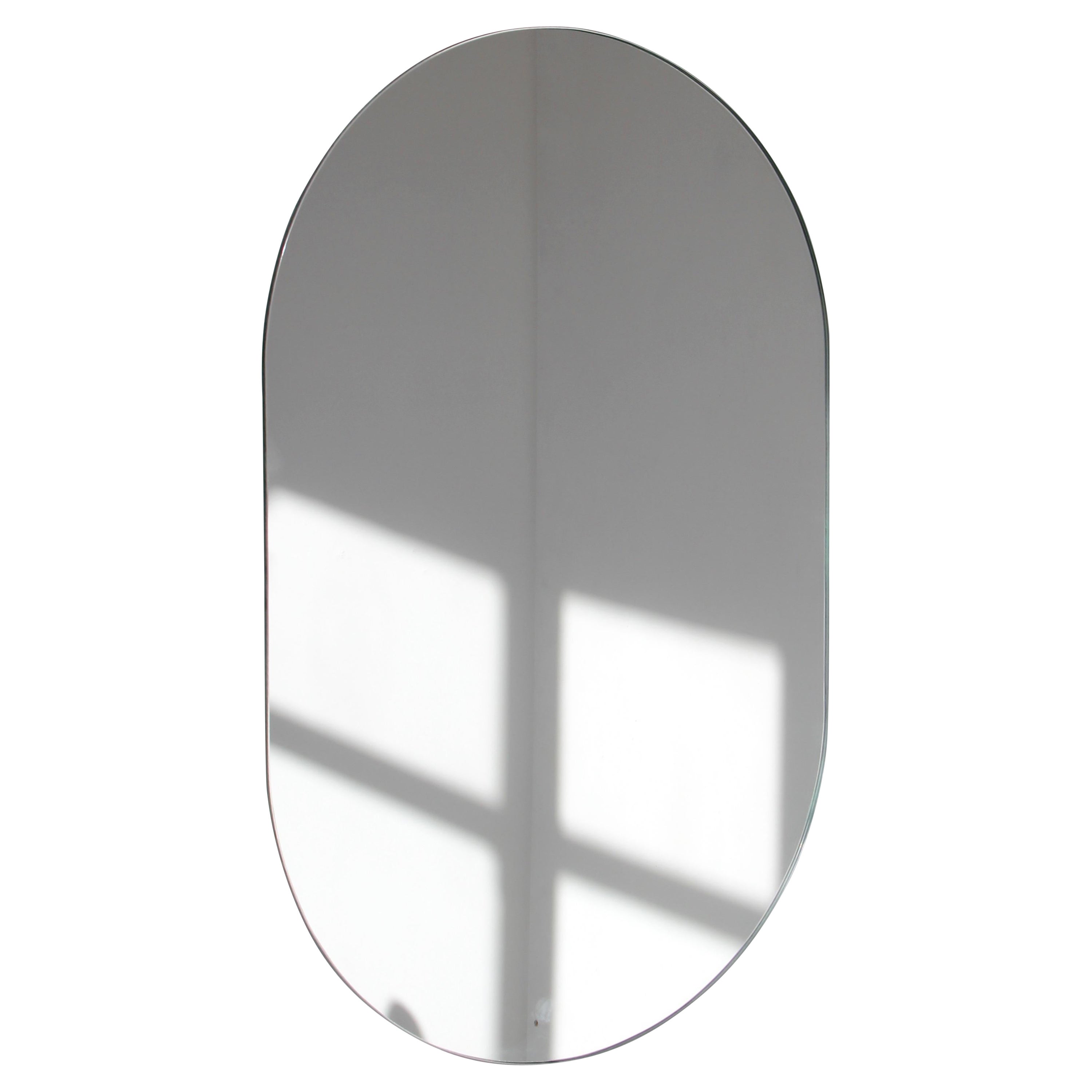Capsula Capsule Pillenform Minimalistischer rahmenloser Spiegel, Medium im Angebot