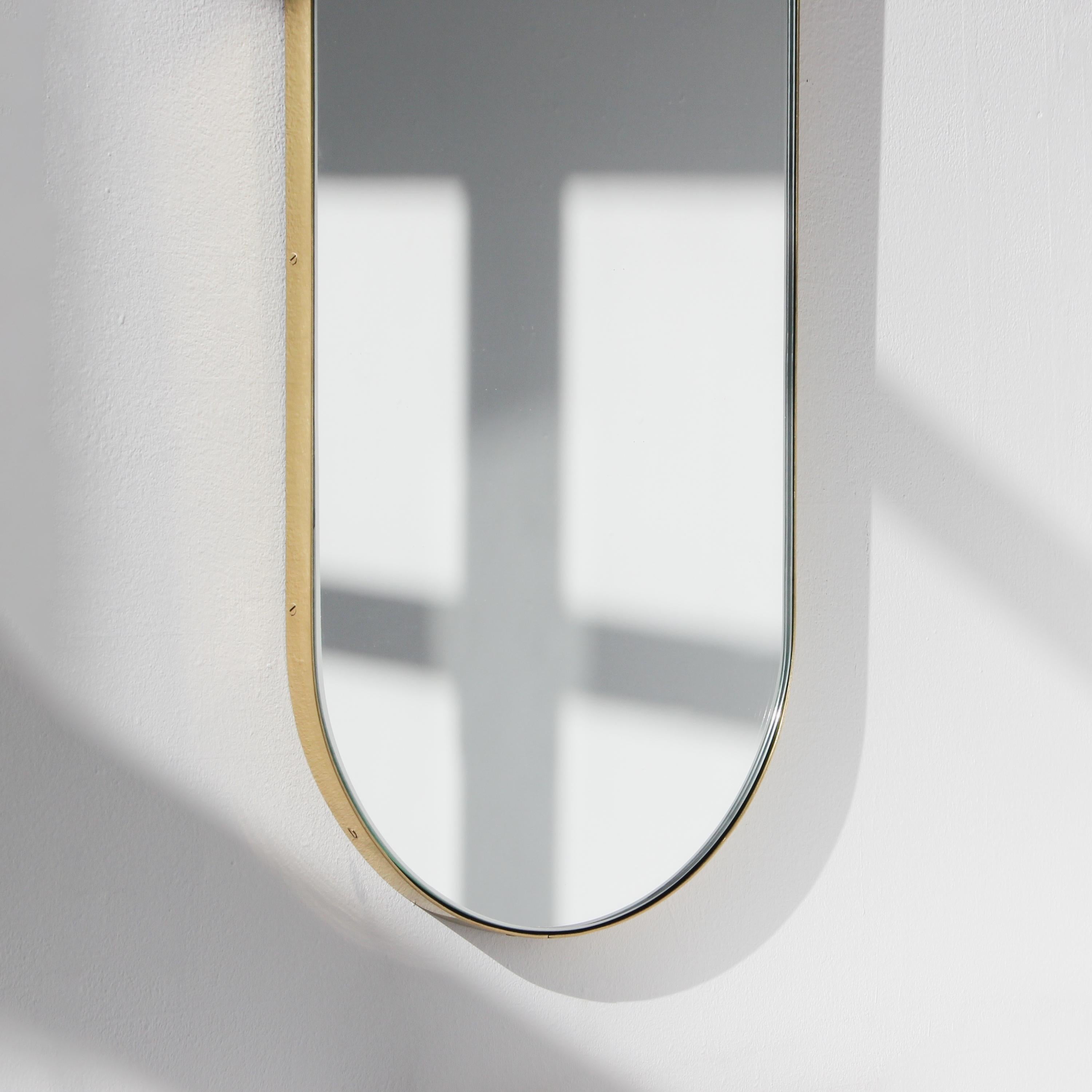 Capsula Capsule Pill Shaped Elegant Narrow Mirror con cornice in ottone, XL in vendita 2
