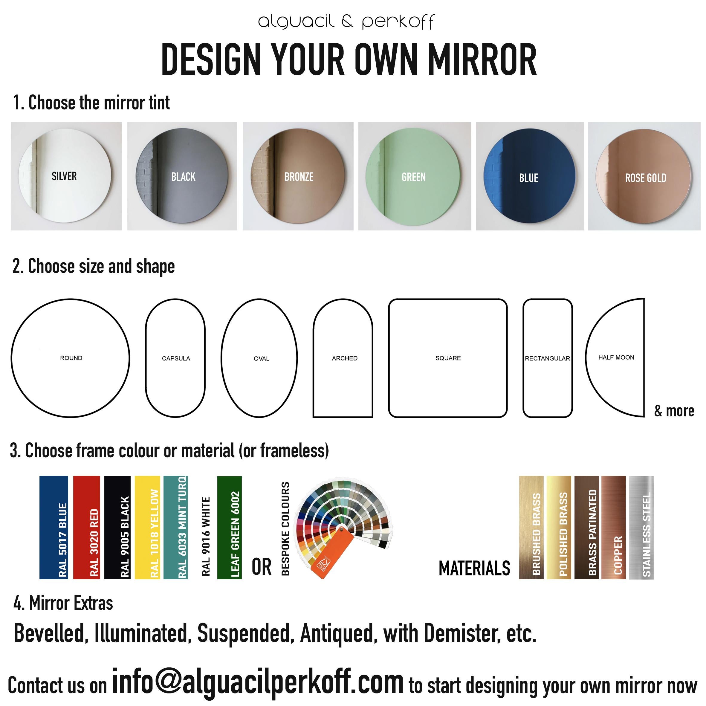 Miroir moderne en forme de pilier Capsula avec cadre en métal nickelé, moyen en vente 3