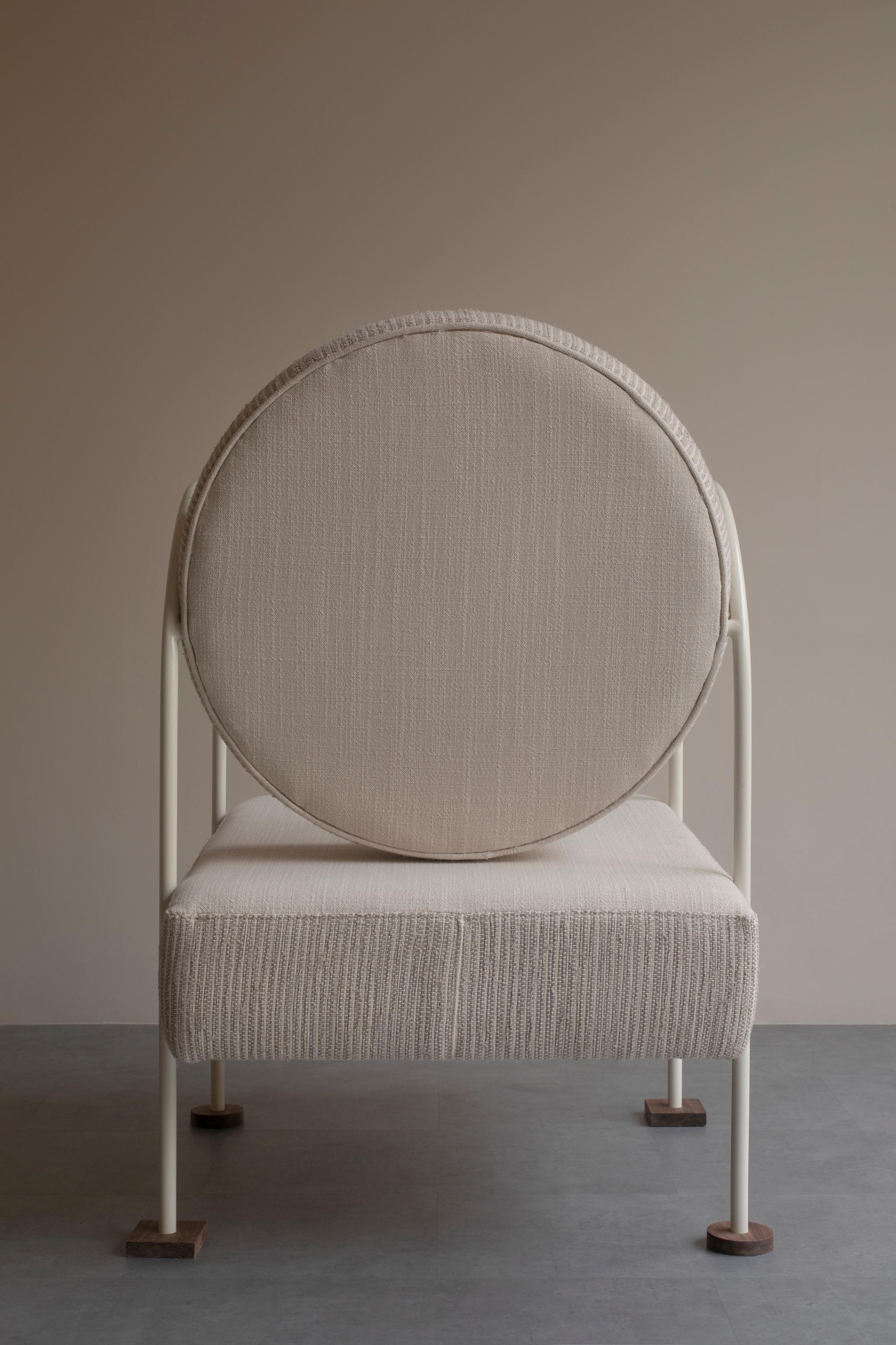 Legno Poltrona Capsule di Studio A Gameiro in vendita
