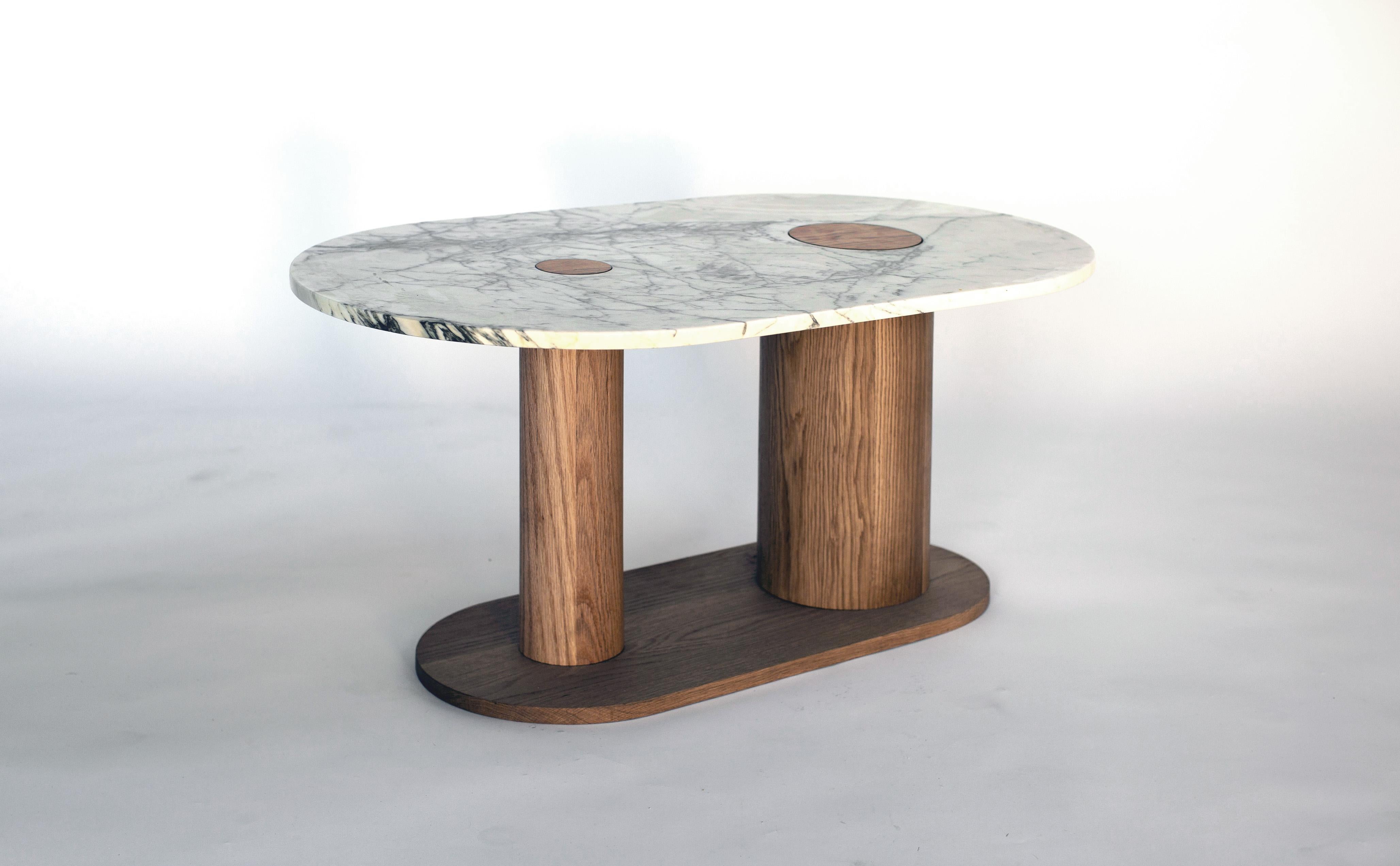 Moderne Table basse Capsule N2 - Marbre et chêne massif personnalisés par Wolfgang & Hite en vente