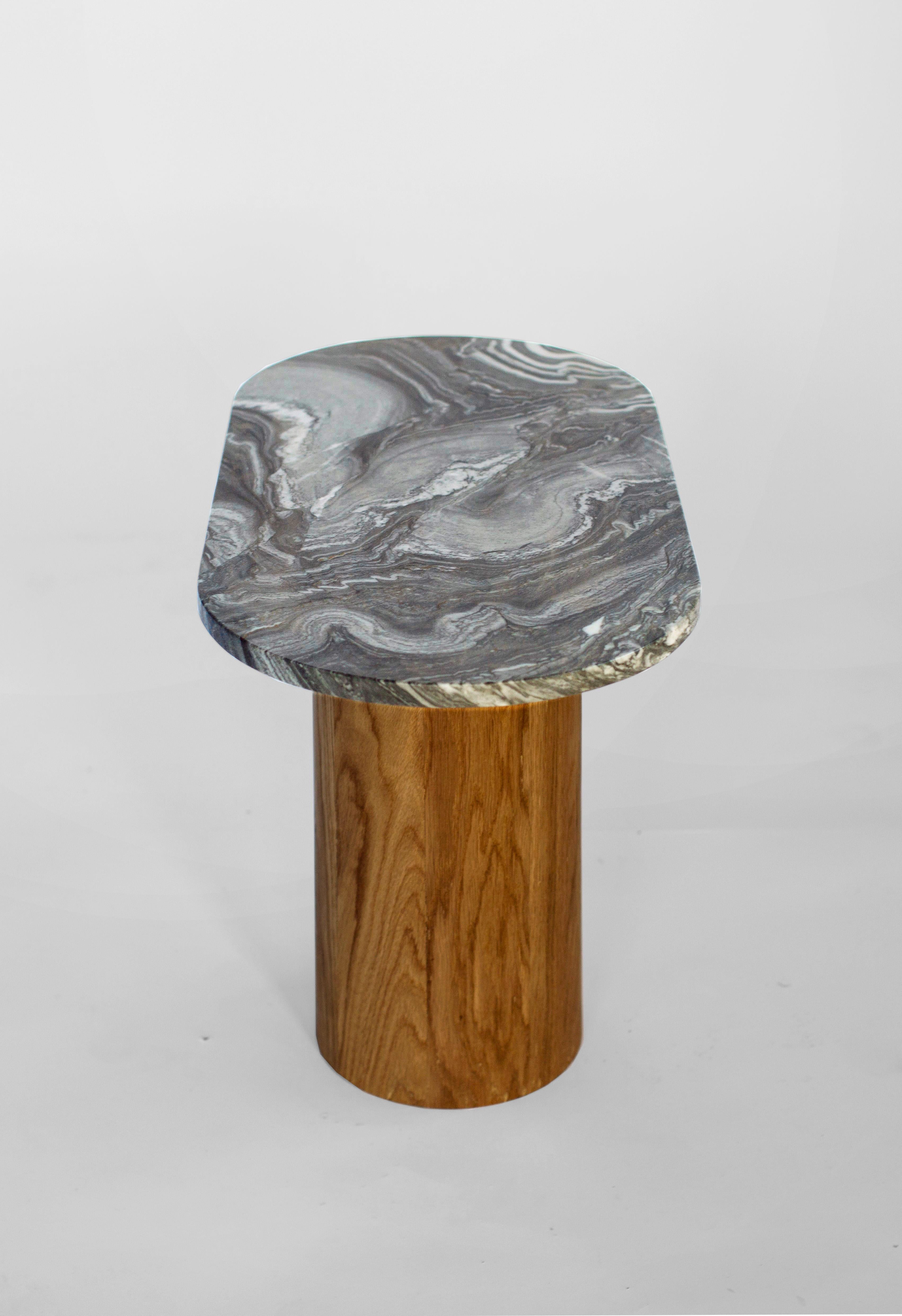 Moderne Table Capsule N3, en marbre et chêne massif personnalisée par Wolfgang & Hite en vente