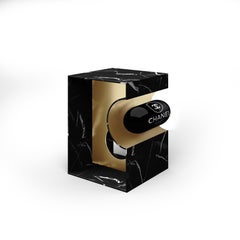 Table d'appoint en marbre Capsule de Lazar Spasojevic et Erik Salin