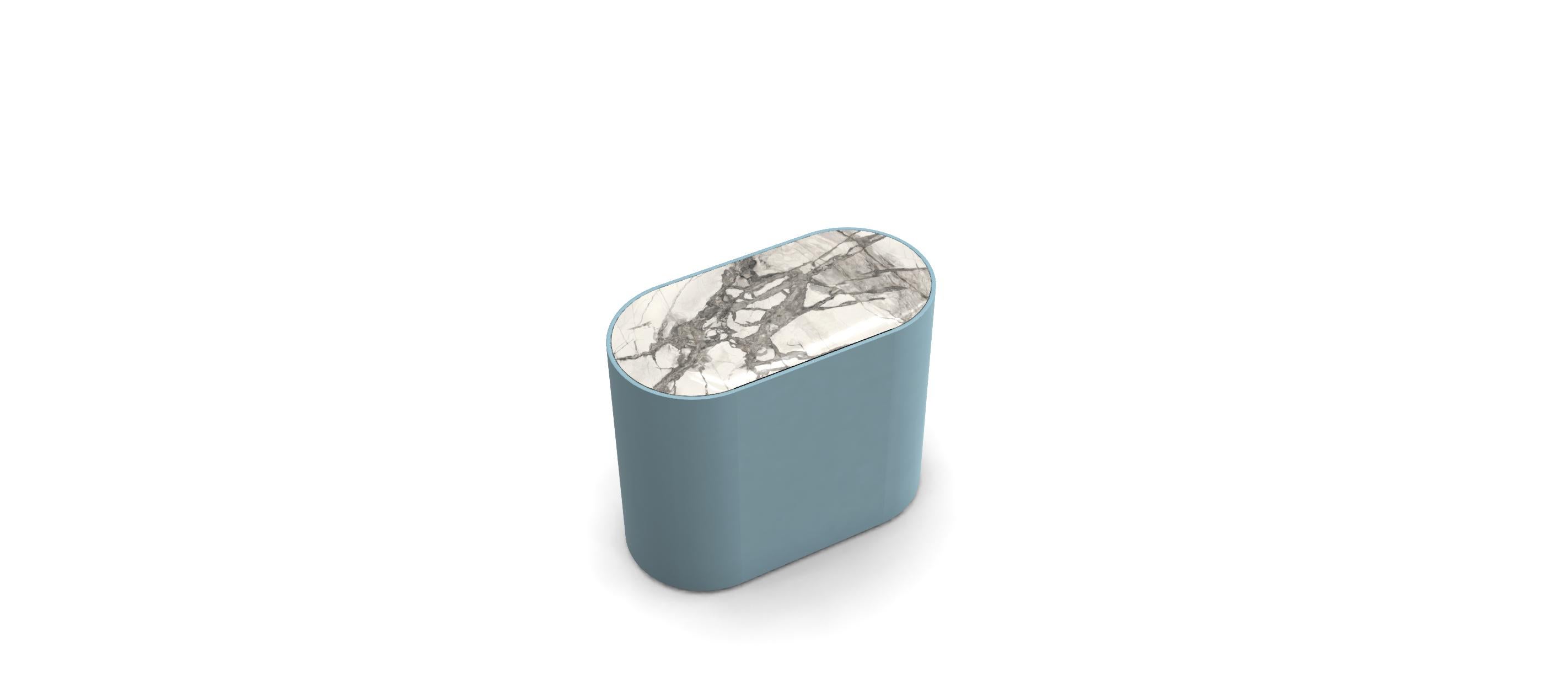 Moderne Table d'appoint Capsule en céramique et laque colorées sur mesure, lot de 2 en vente