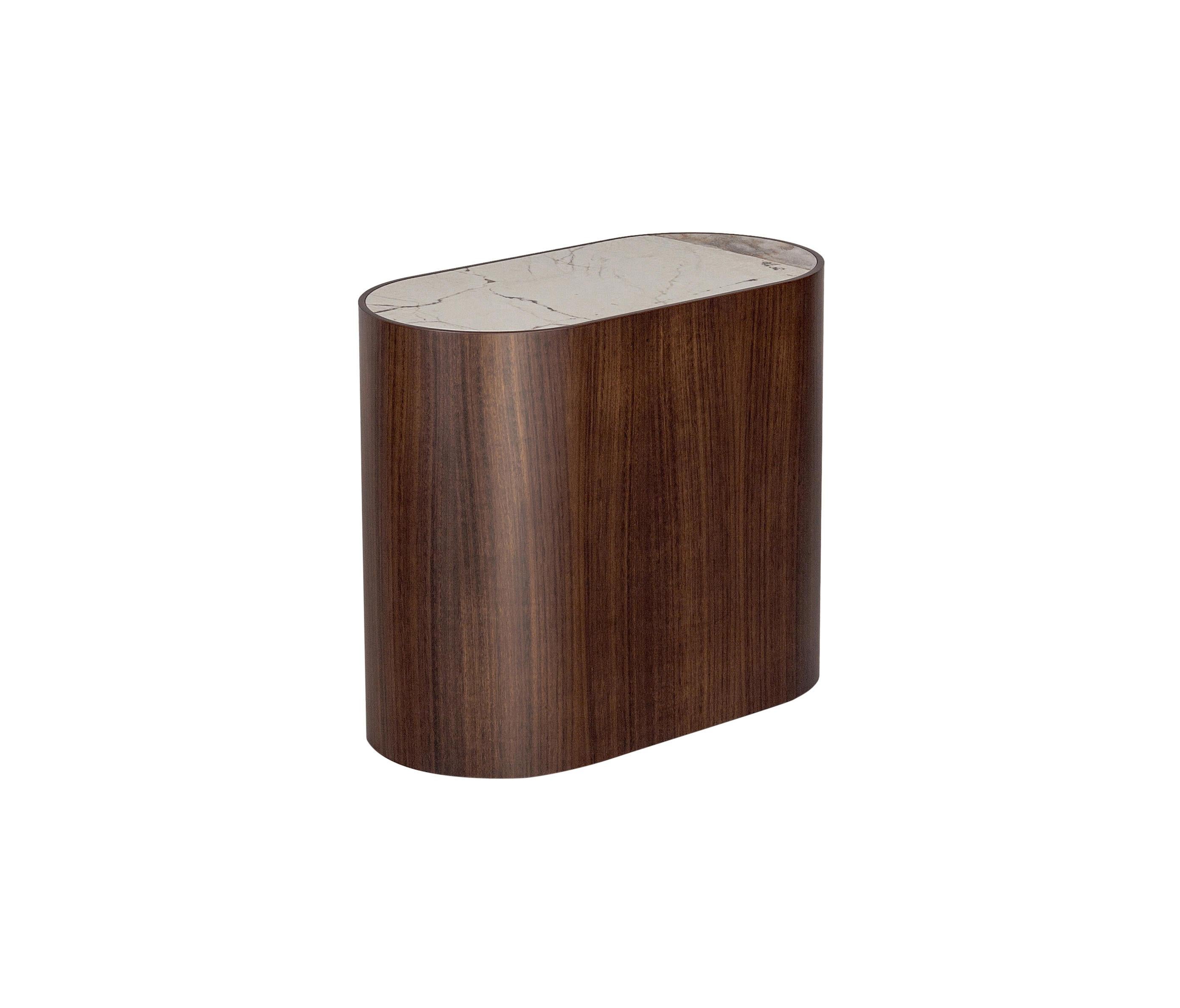 XXIe siècle et contemporain Table d'appoint Capsule en céramique et laque colorées sur mesure, lot de 2 en vente