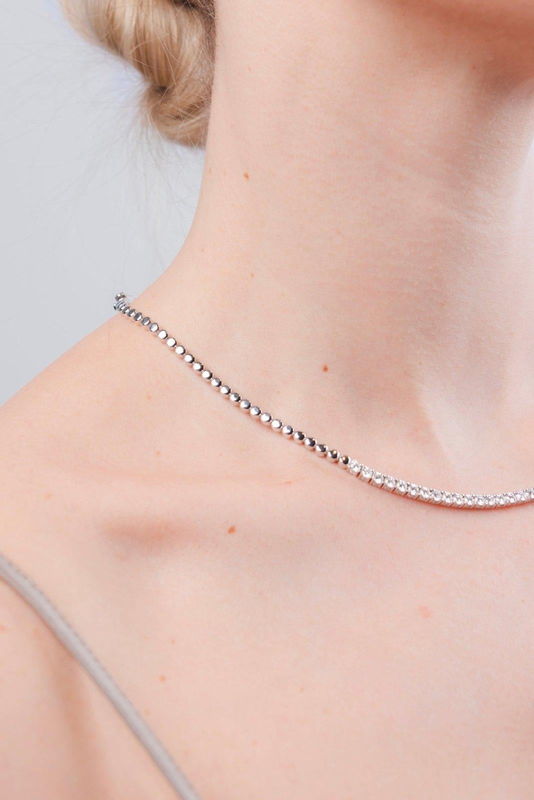 Taglio rotondo Collana Capsule Soft Diamond in oro 18 carati per lei in vendita