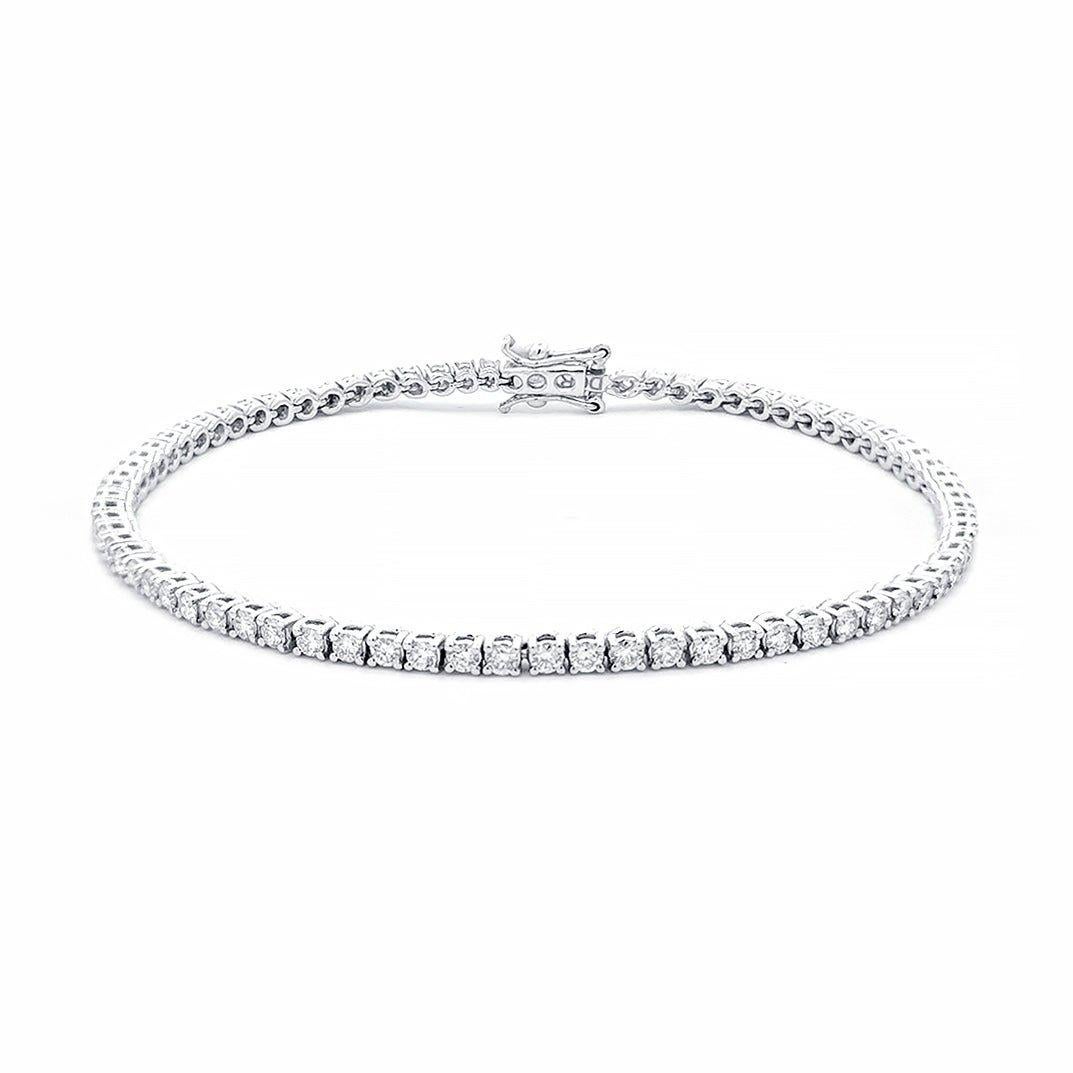 Capsule Soft Diamond Statement 18K Gold Bracelet for Her In New Condition For Sale In Genève, GE