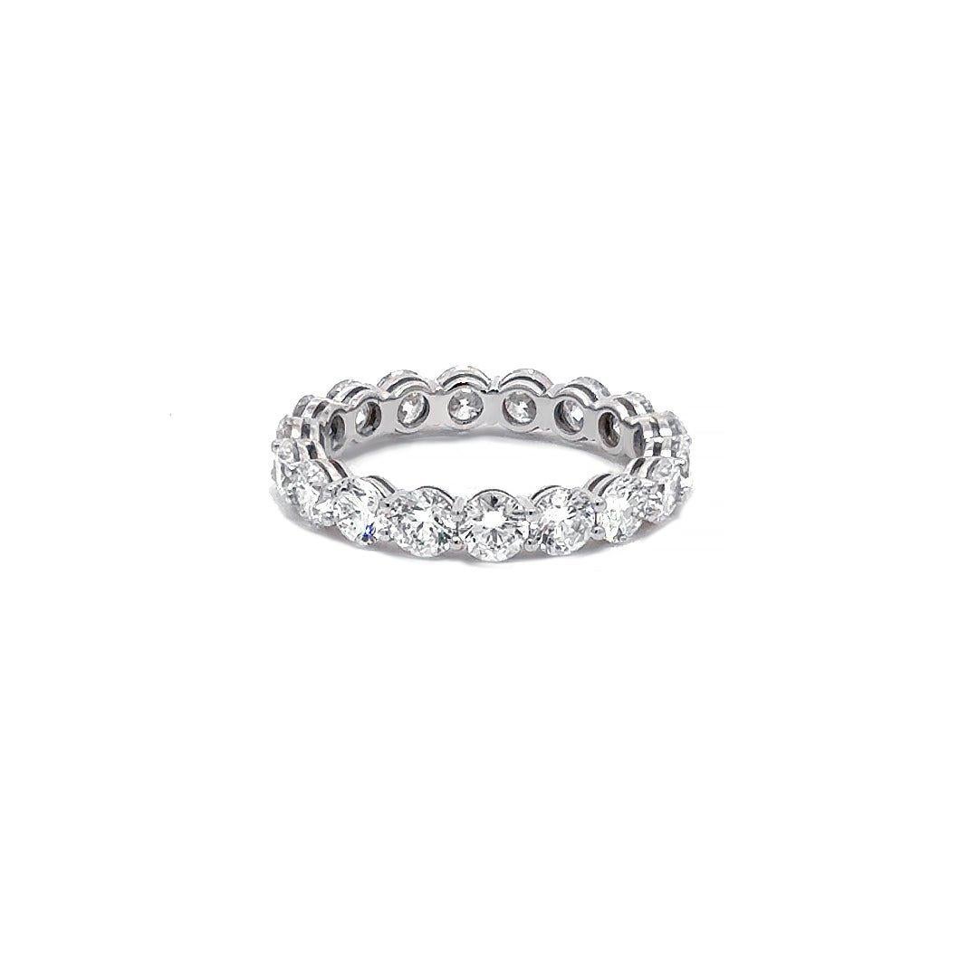 Capsule Soft Round Diamond 18K Gold Ring for Her For Sale 1