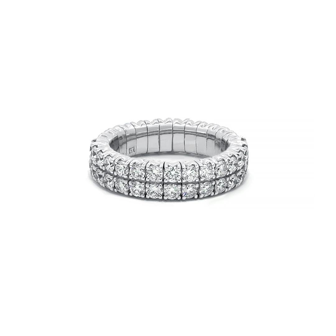 Women's Capsule Soft Wide Diamond 18K Gold Ring For Sale