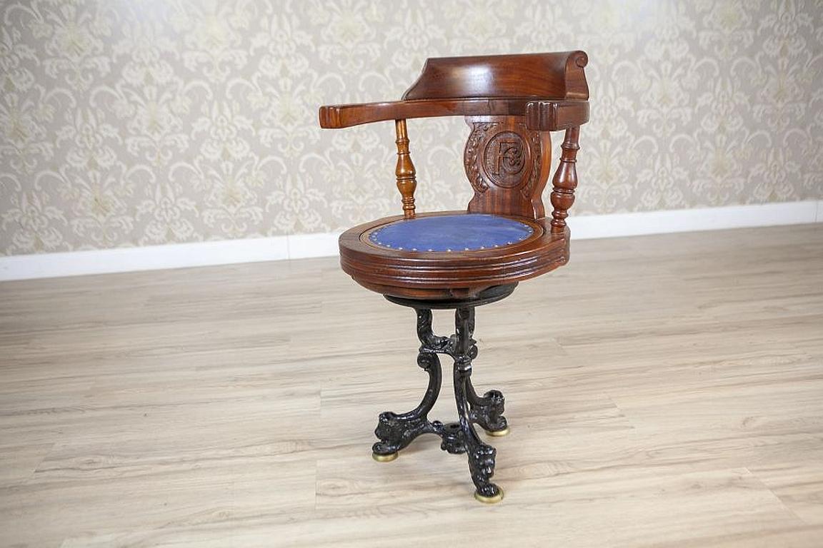 European Captain Armchair Early-20th Century Wooden Desk Chair With Soft Seat For Sale