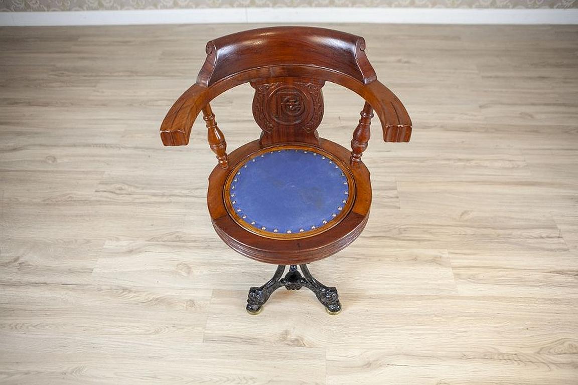 Captain Armchair Early-20th Century Wooden Desk Chair With Soft Seat In Good Condition For Sale In Opole, PL