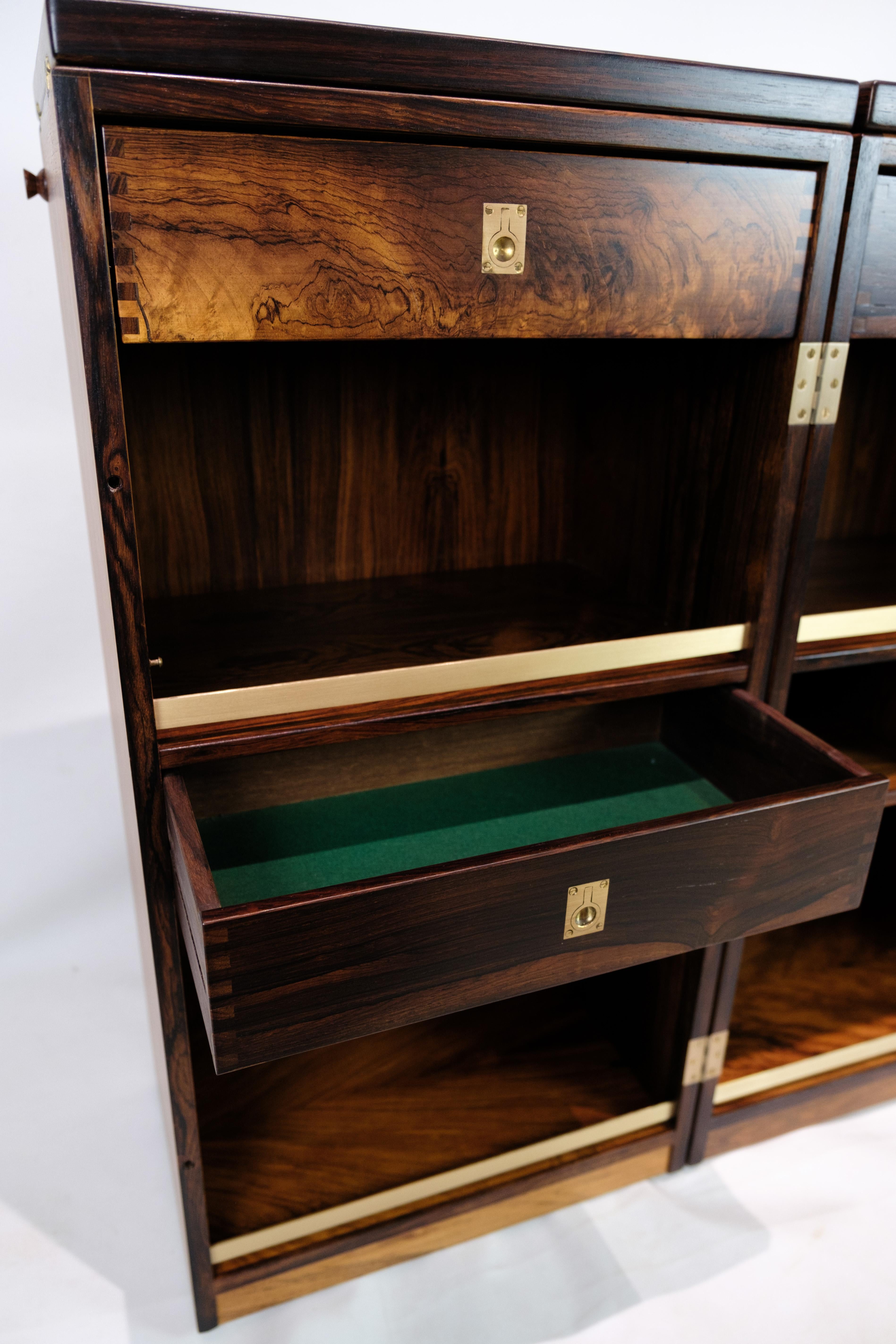 Captain´s Bar Made In Rosewood Mounted On Wheels By Dyrlund From 1960s For Sale 5