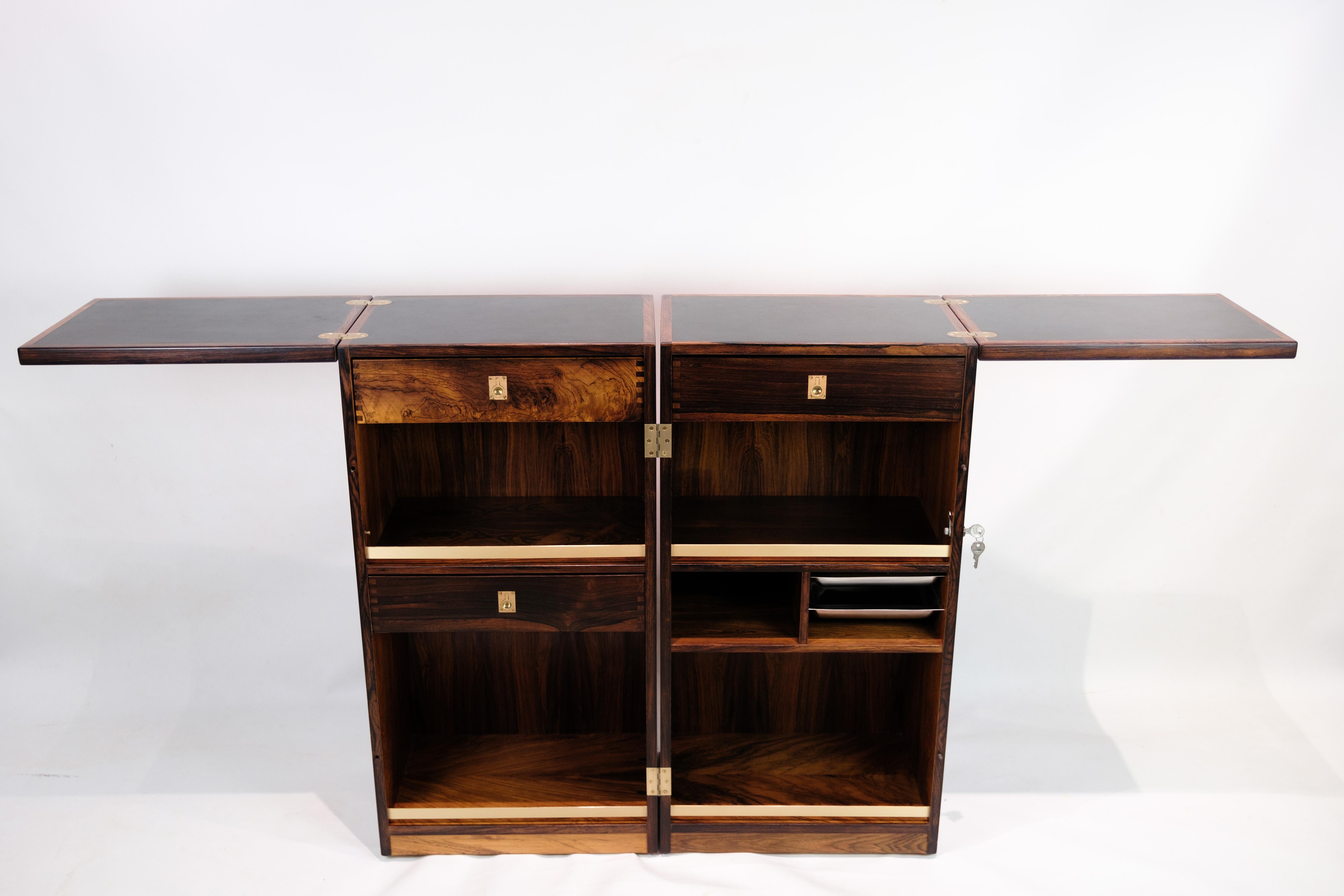 Captain´s Bar Made In Rosewood Mounted On Wheels By Dyrlund From 1960s For Sale 6