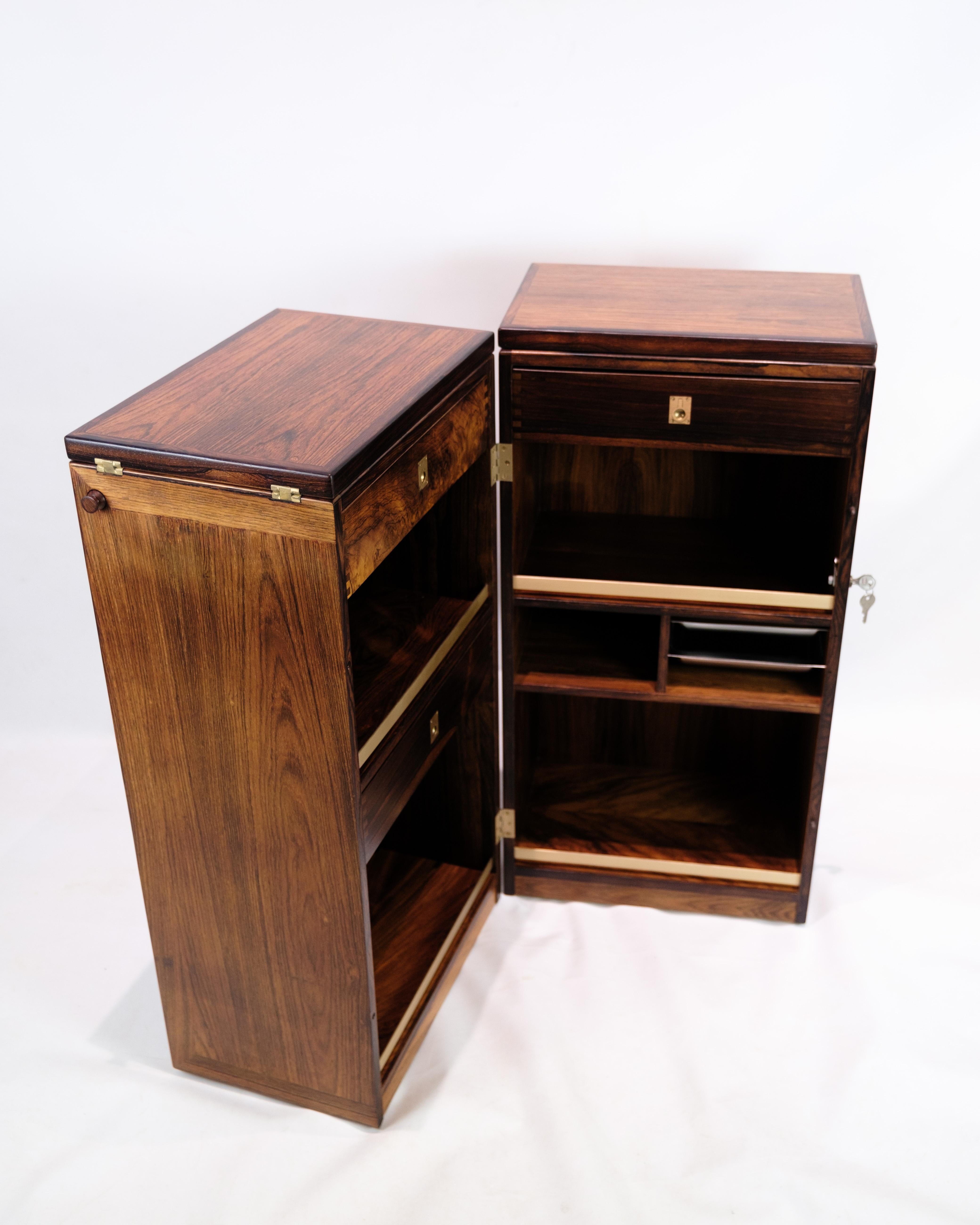 Captain´s Bar Made In Rosewood Mounted On Wheels By Dyrlund From 1960s For Sale 8