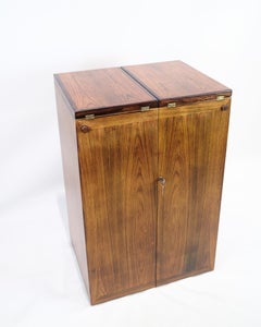Captain´s Bar Made In Rosewood Mounted On Wheels By Dyrlund From 1960s