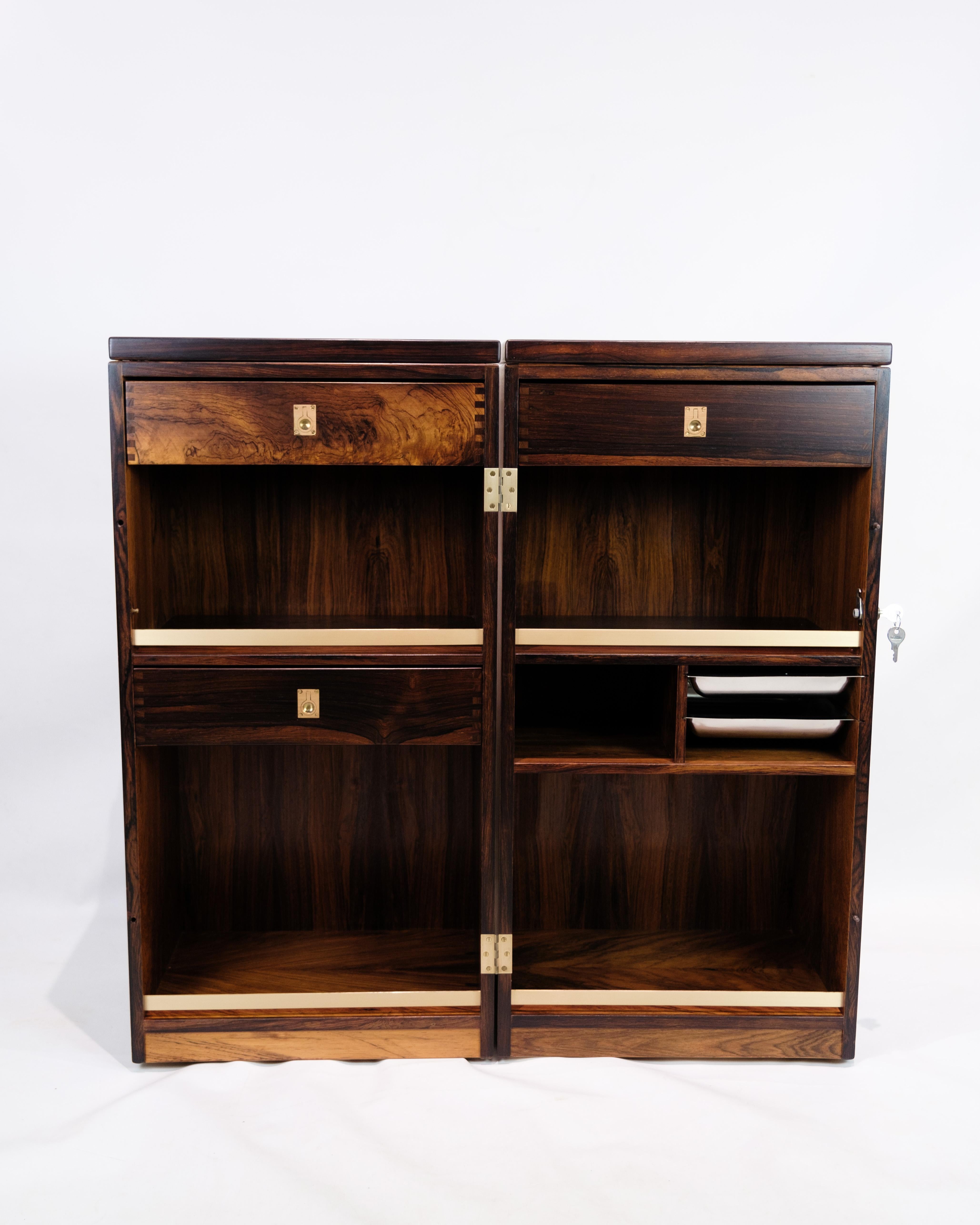 Mid-20th Century Captain´s Bar Made In Rosewood Mounted On Wheels By Dyrlund From 1960s For Sale