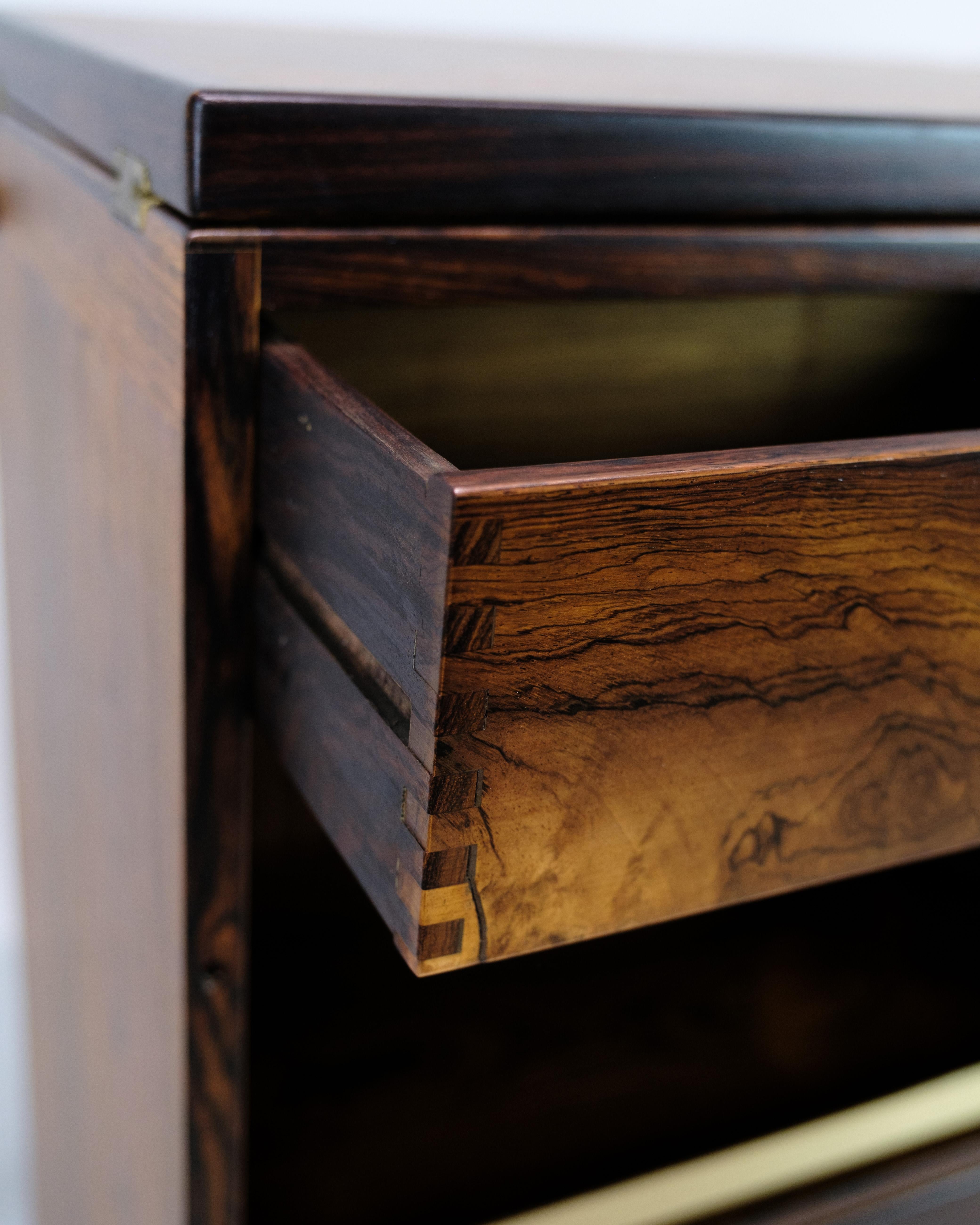 Captain´s Bar Made In Rosewood Mounted On Wheels By Dyrlund From 1960s For Sale 3