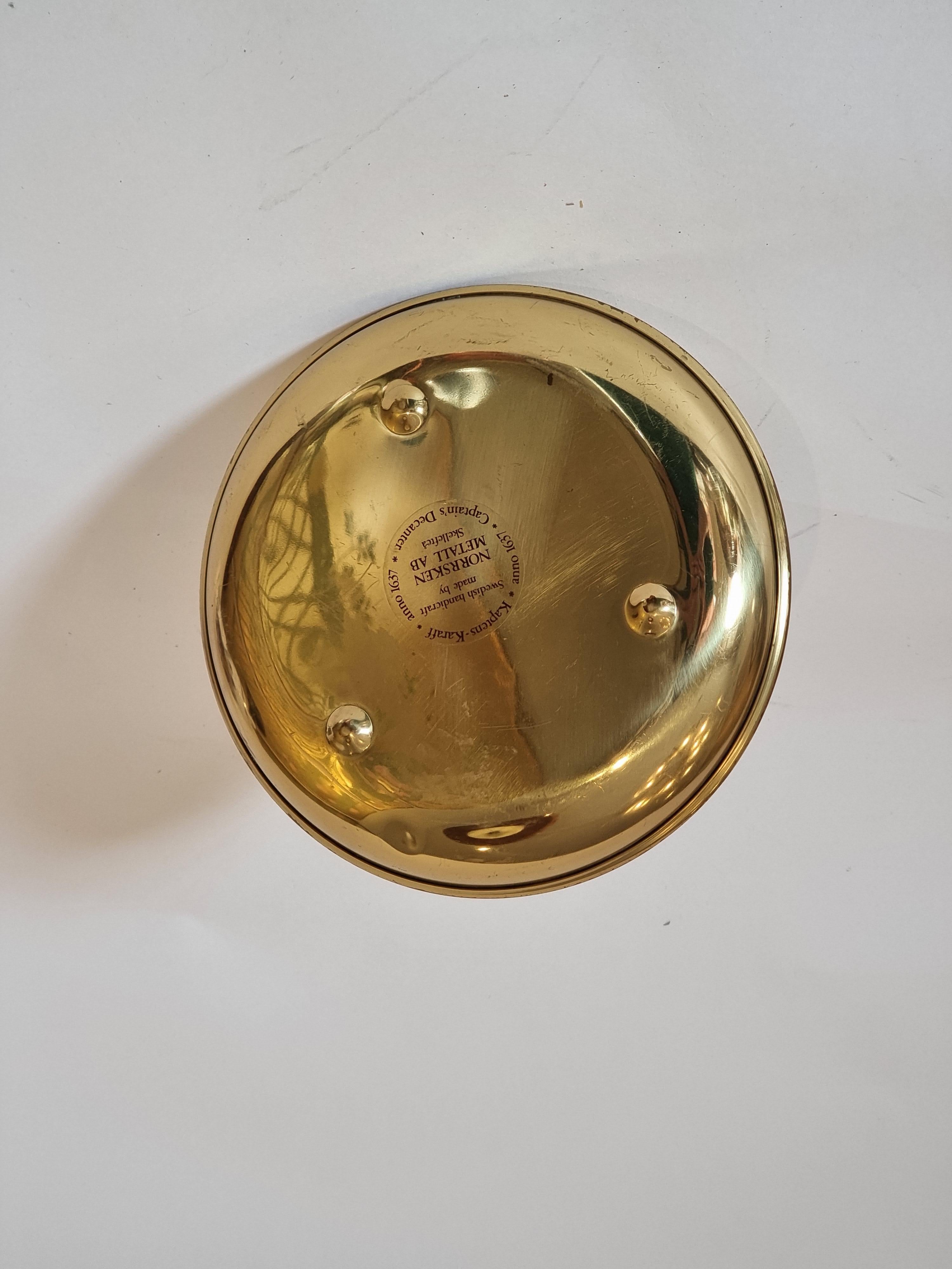 `Captain's decanter/ Kaptens karaff`, made by Norrsken metall, Sweden late 1900s In Good Condition For Sale In Stockholm, SE